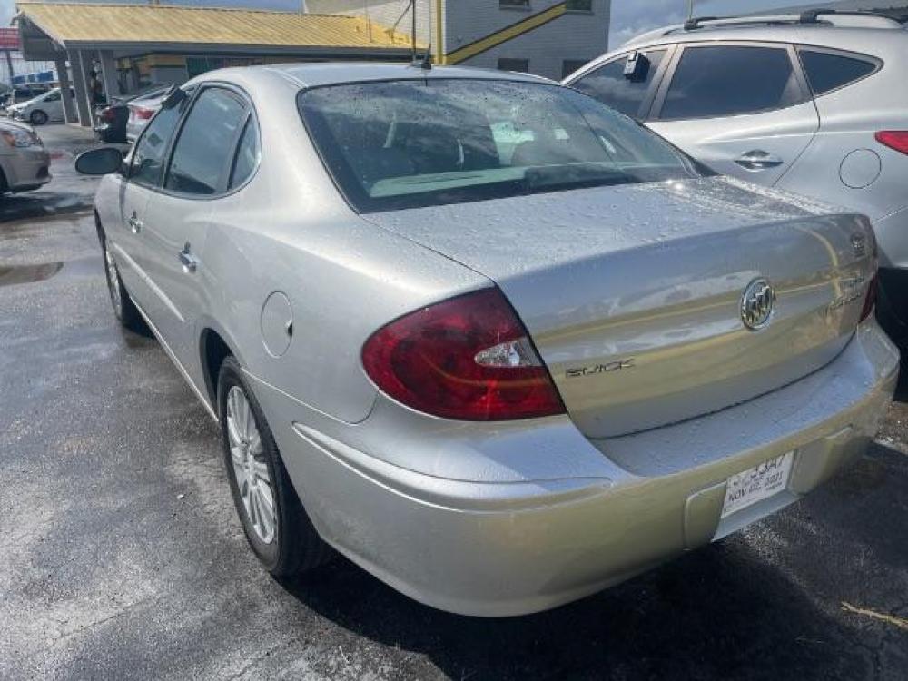 2007 SILVER Buick LaCrosse CXS (2G4WE587X71) with an 3.6L V6 DOHC 24V engine, 4-Speed Automatic transmission, located at 2715 W Pioneer Pkwy, Arlington, TX, 76013, (817) 265-9009, 32.710262, -97.153236 - Photo #7