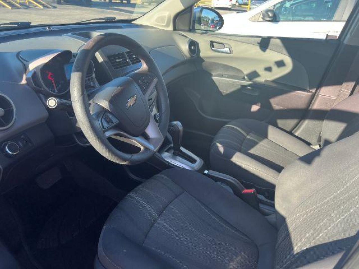 2014 SILVER Chevrolet Sonic LT Auto Sedan (1G1JC5SH3E4) with an 1.8L L4 DOHC 24V engine, 6-Speed Automatic transmission, located at 2715 W Pioneer Pkwy, Arlington, TX, 76013, (817) 265-9009, 32.710262, -97.153236 - Photo#14
