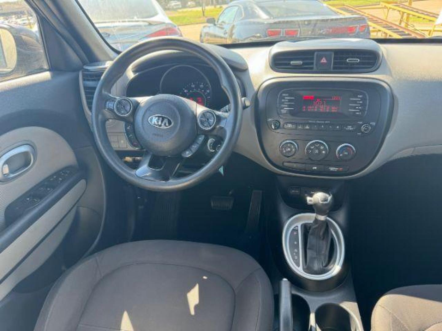 2015 BLACK Kia Soul Base (KNDJN2A27F7) with an 1.6L L4 DOHC 16V engine, located at 2715 W Pioneer Pkwy, Arlington, TX, 76013, (817) 265-9009, 32.710262, -97.153236 - Photo#13