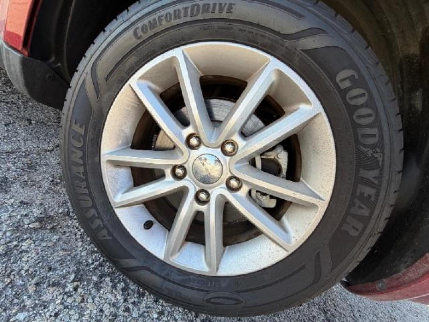 2010 RED Dodge Journey SXT (3D4PG5FV6AT) with an 3.5L V6 SOHC 24V engine, 6-Speed Automatic transmission, located at 2715 W Pioneer Pkwy, Arlington, TX, 76013, (817) 265-9009, 32.710262, -97.153236 - Photo#10