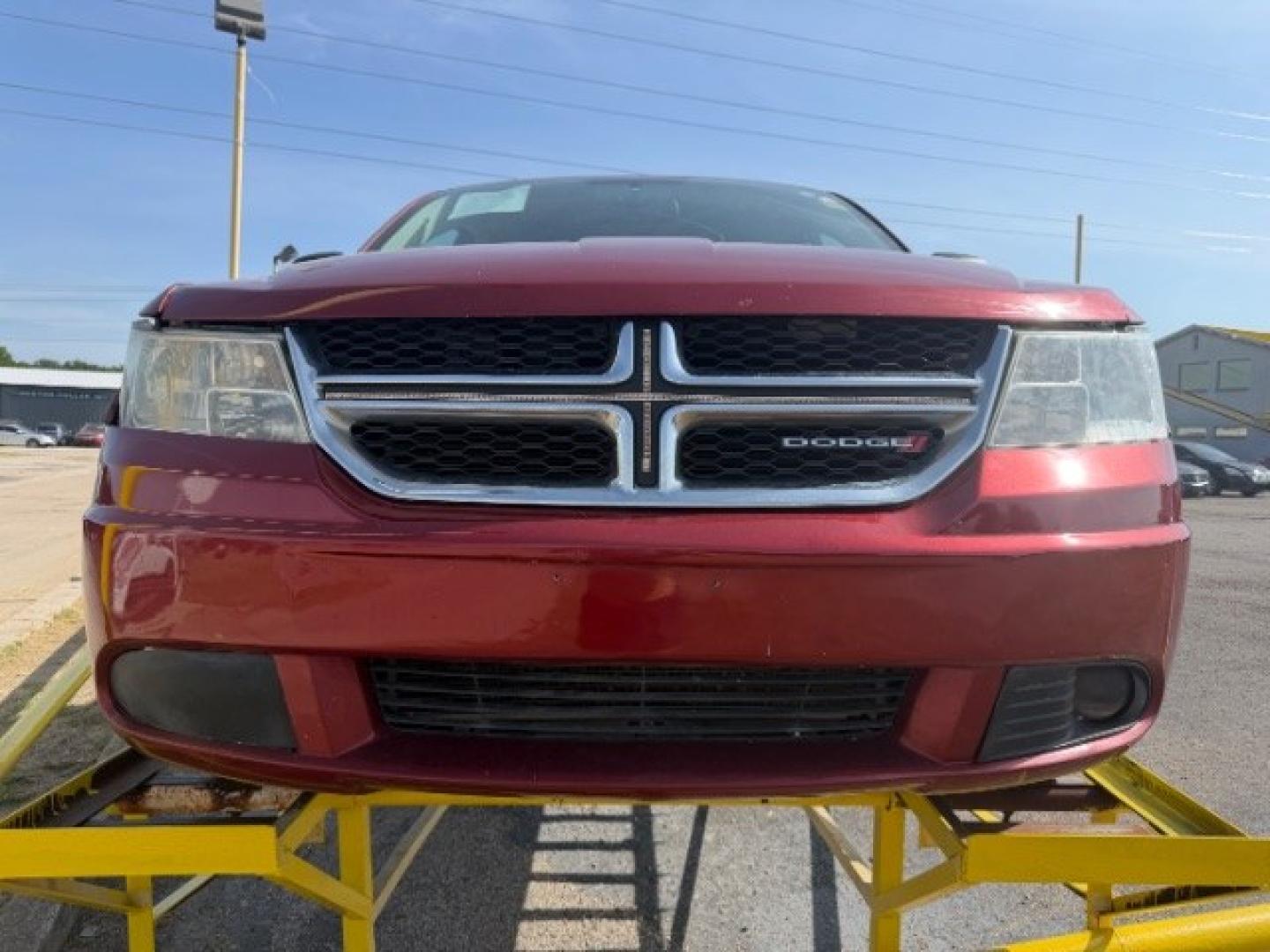 2010 Red Dodge Journey SXT (3D4PG5FV6AT) with an 3.5L V6 SOHC 24V engine, 6-Speed Automatic transmission, located at 2715 W Pioneer Pkwy, Arlington, TX, 76013, (817) 265-9009, 32.710262, -97.153236- Photo#4