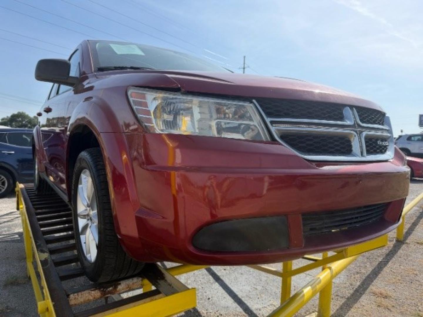 2010 Red Dodge Journey SXT (3D4PG5FV6AT) with an 3.5L V6 SOHC 24V engine, 6-Speed Automatic transmission, located at 2715 W Pioneer Pkwy, Arlington, TX, 76013, (817) 265-9009, 32.710262, -97.153236- Photo#5