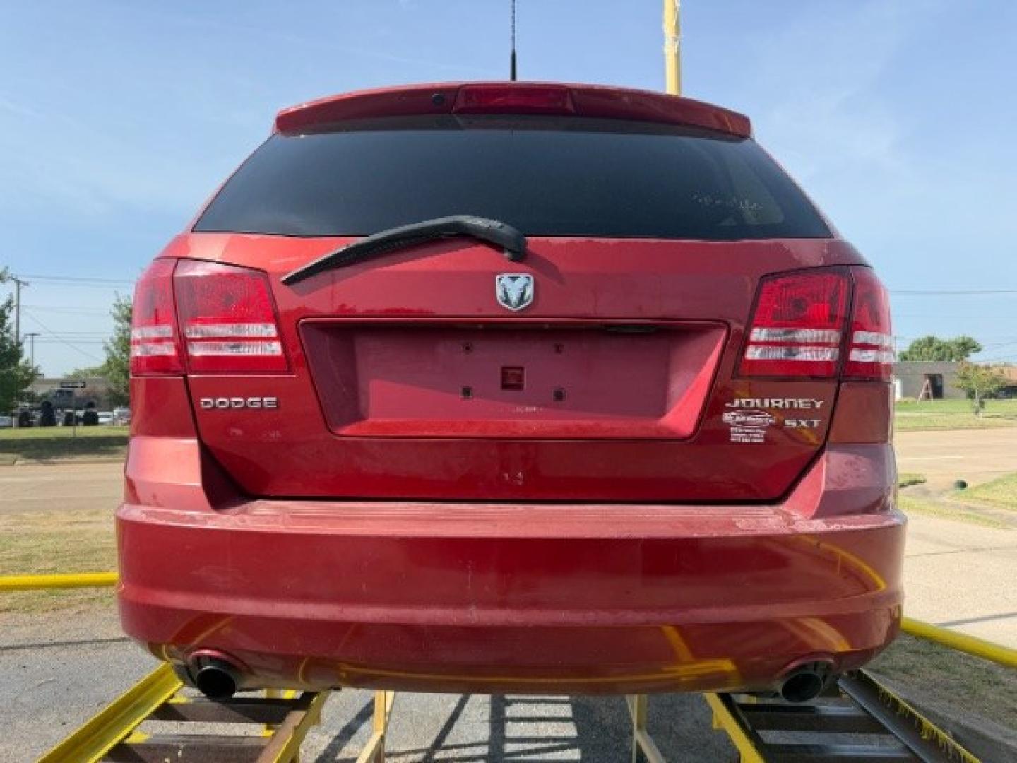 2010 Red Dodge Journey SXT (3D4PG5FV6AT) with an 3.5L V6 SOHC 24V engine, 6-Speed Automatic transmission, located at 2715 W Pioneer Pkwy, Arlington, TX, 76013, (817) 265-9009, 32.710262, -97.153236- Photo#6