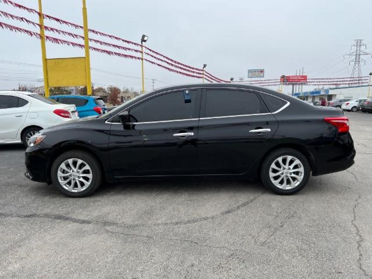 2018 BLACK Nissan Sentra SV (3N1AB7AP4JL) with an 1.8L L4 SFI DOHC 16 engine, Continuously Variabl transmission, located at 2715 W Pioneer Pkwy, Arlington, TX, 76013, (817) 265-9009, 32.710262, -97.153236 - Photo#2