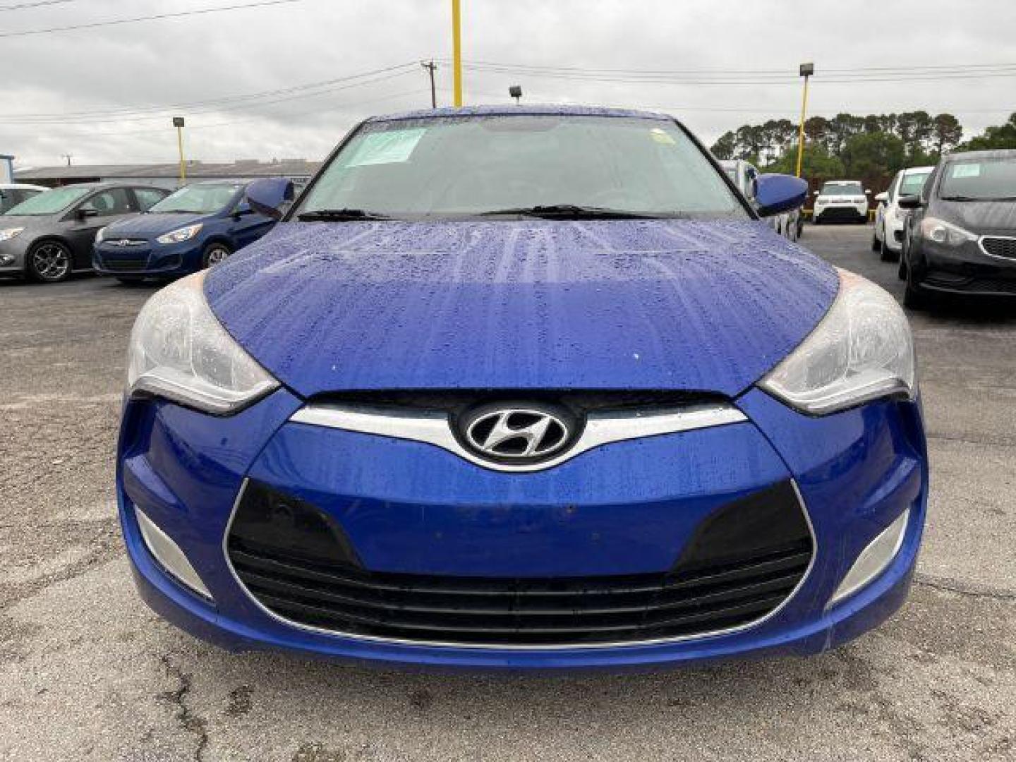 2016 BLUE Hyundai Veloster Base 6MT (KMHTC6AD7GU) with an 1.6L L4 DOHC 16V engine, located at 2715 W Pioneer Pkwy, Arlington, TX, 76013, (817) 265-9009, 32.710262, -97.153236 - Photo#3