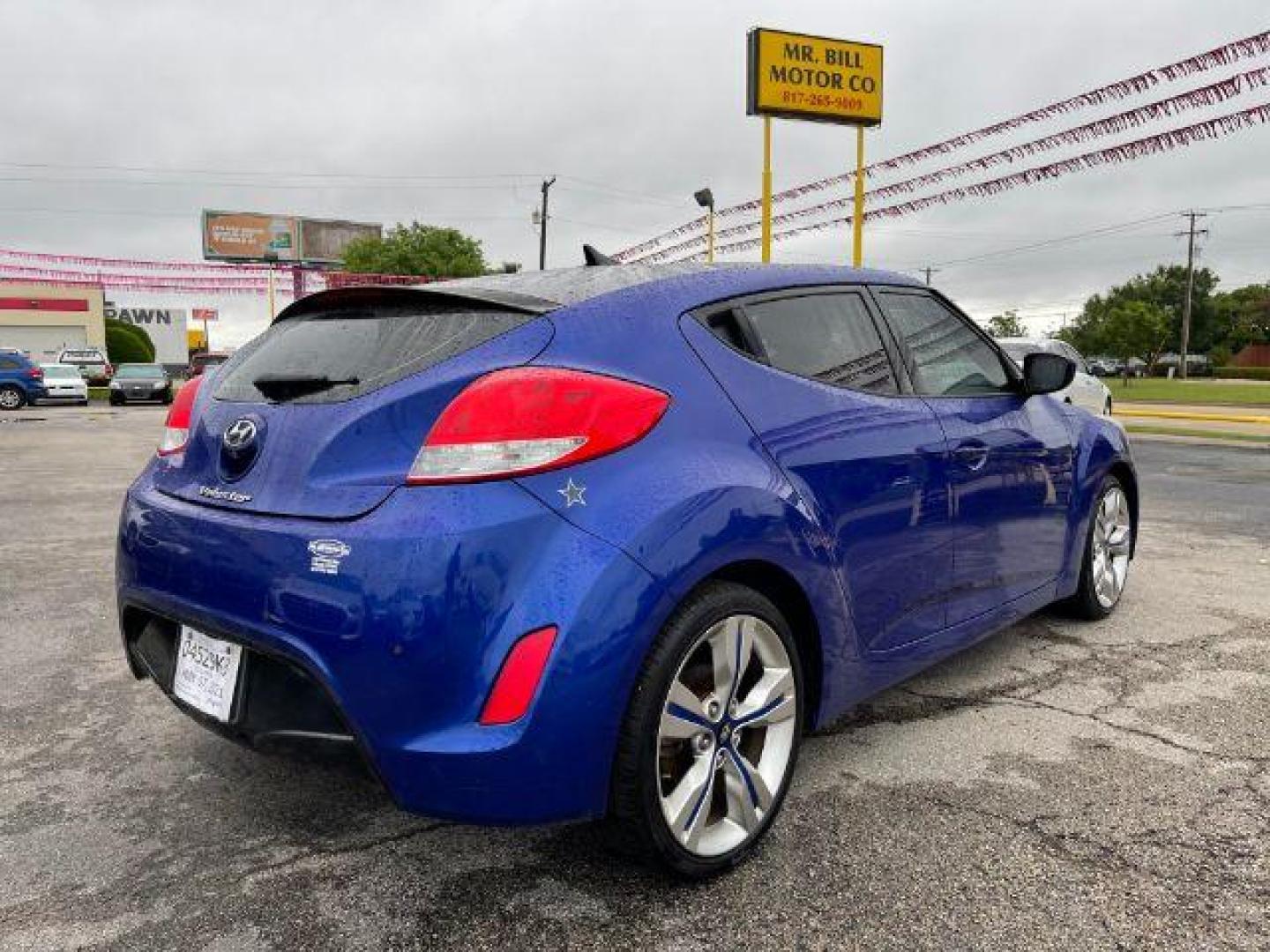 2016 BLUE Hyundai Veloster Base 6MT (KMHTC6AD7GU) with an 1.6L L4 DOHC 16V engine, located at 2715 W Pioneer Pkwy, Arlington, TX, 76013, (817) 265-9009, 32.710262, -97.153236 - Photo#6