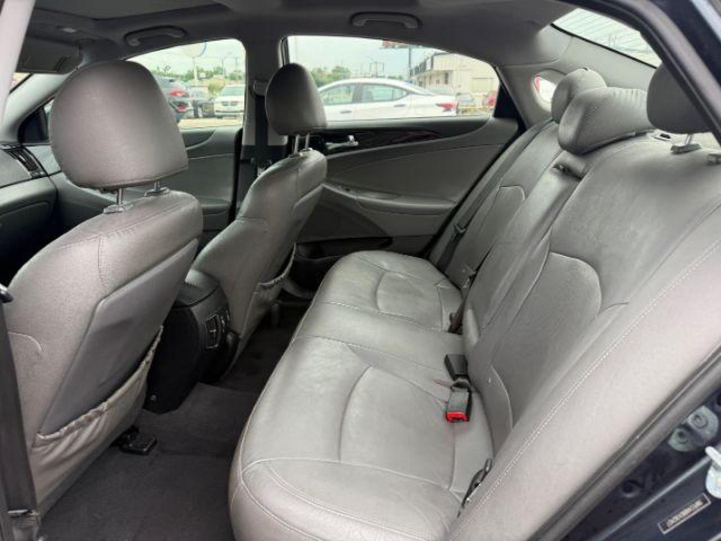 2012 Midnight Black Hyundai Sonata SE Auto (5NPEC4AB8CH) with an 2.0L L4 DOHC 16V engine, 6-Speed Automatic transmission, located at 2715 W Pioneer Pkwy, Arlington, TX, 76013, (817) 265-9009, 32.710262, -97.153236 - Photo#10