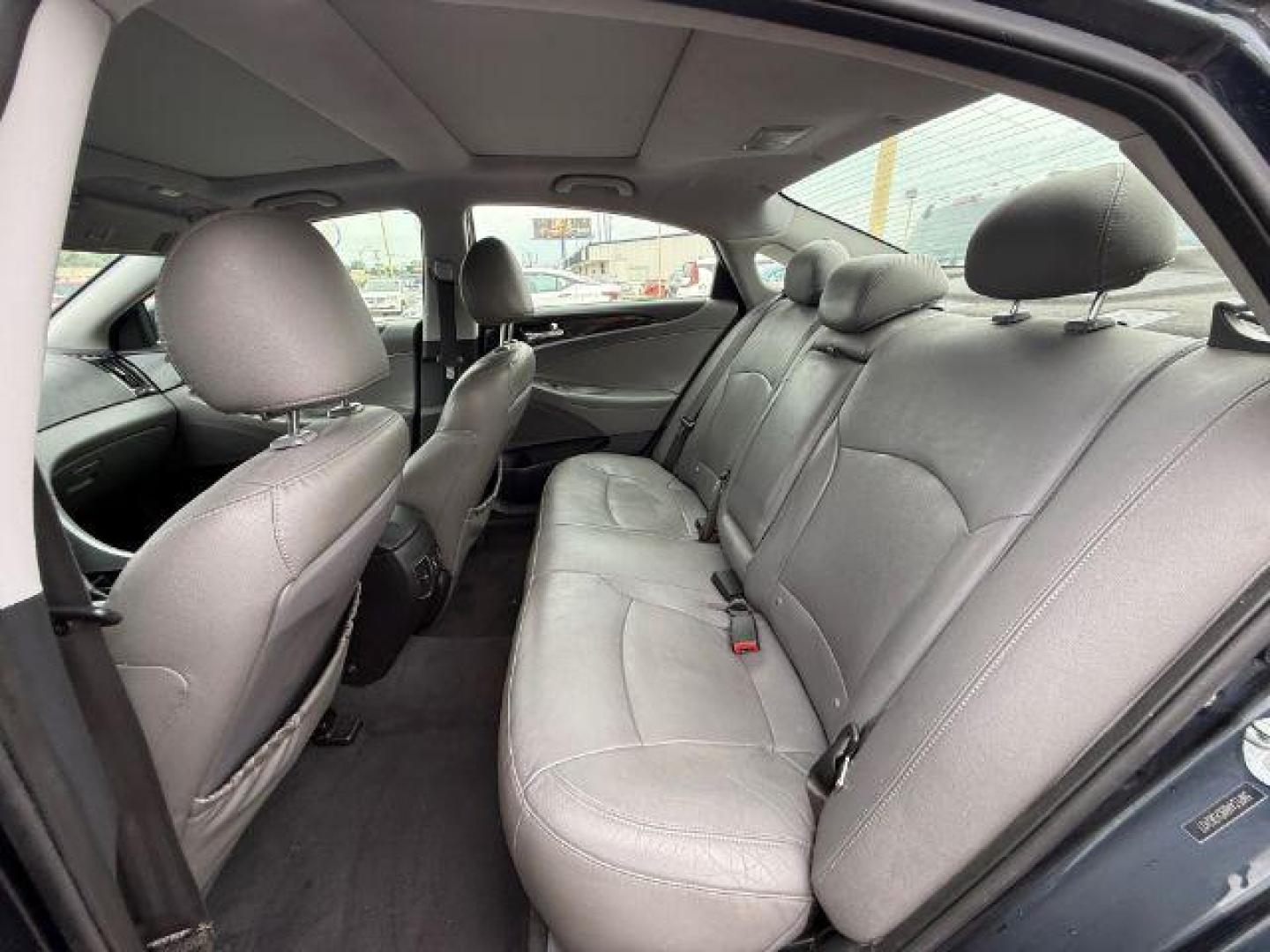 2012 Midnight Black Hyundai Sonata SE Auto (5NPEC4AB8CH) with an 2.0L L4 DOHC 16V engine, 6-Speed Automatic transmission, located at 2715 W Pioneer Pkwy, Arlington, TX, 76013, (817) 265-9009, 32.710262, -97.153236 - Photo#11