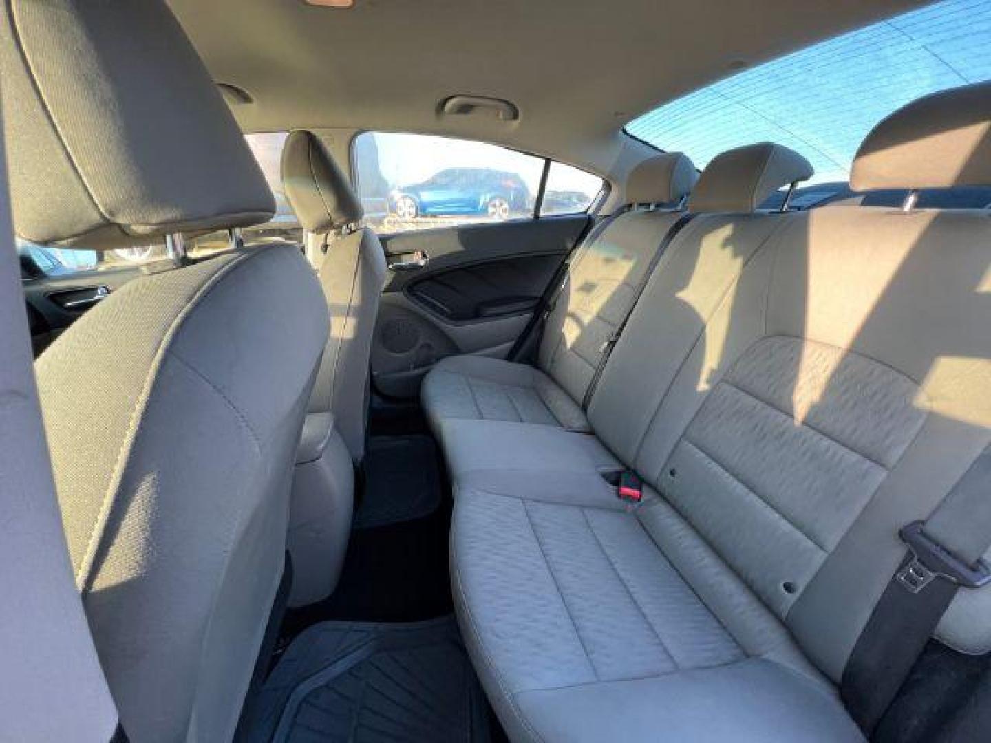 2016 SILVER Kia Forte LX w/Popular Package (KNAFK4A65G5) with an 1.8L L4 DOHC 16V engine, located at 2715 W Pioneer Pkwy, Arlington, TX, 76013, (817) 265-9009, 32.710262, -97.153236 - Photo#10