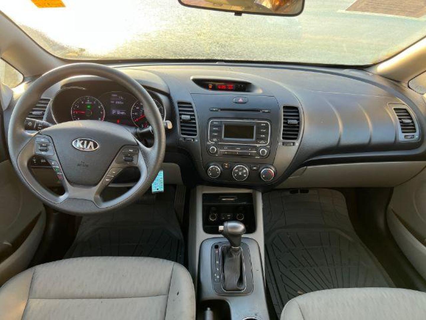 2016 SILVER Kia Forte LX w/Popular Package (KNAFK4A65G5) with an 1.8L L4 DOHC 16V engine, located at 2715 W Pioneer Pkwy, Arlington, TX, 76013, (817) 265-9009, 32.710262, -97.153236 - Photo#11