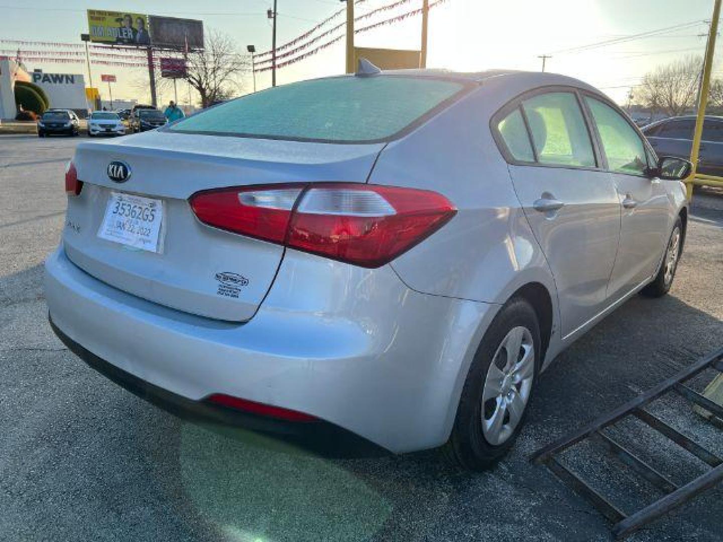 2016 SILVER Kia Forte LX w/Popular Package (KNAFK4A65G5) with an 1.8L L4 DOHC 16V engine, located at 2715 W Pioneer Pkwy, Arlington, TX, 76013, (817) 265-9009, 32.710262, -97.153236 - Photo#5