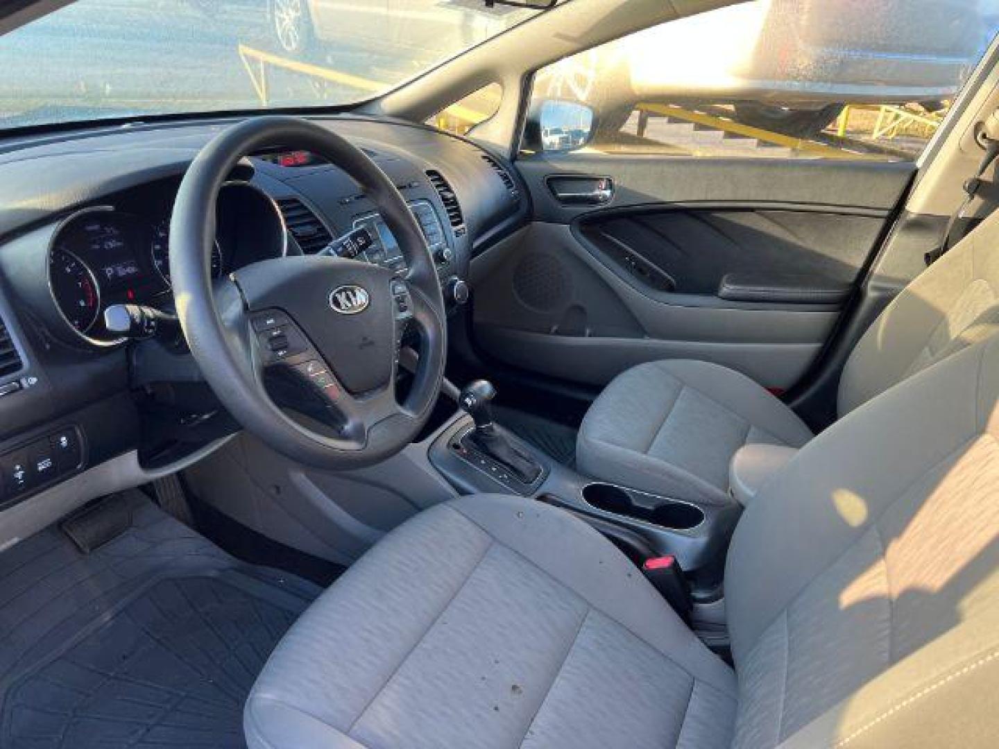 2016 SILVER Kia Forte LX w/Popular Package (KNAFK4A65G5) with an 1.8L L4 DOHC 16V engine, located at 2715 W Pioneer Pkwy, Arlington, TX, 76013, (817) 265-9009, 32.710262, -97.153236 - Photo#14