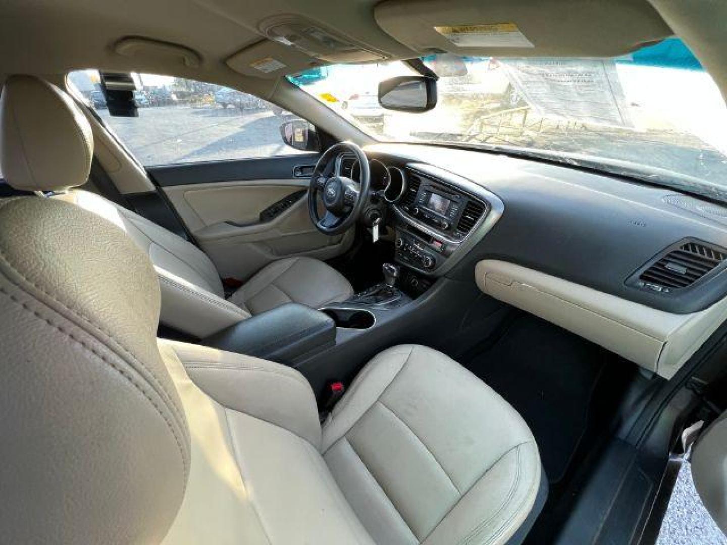 2014 GRAY Kia Optima LX (5XXGM4A76EG) with an 2.4L L4 DOHC 16V engine, 6-Speed Automatic transmission, located at 2715 W Pioneer Pkwy, Arlington, TX, 76013, (817) 265-9009, 32.710262, -97.153236 - Photo#10