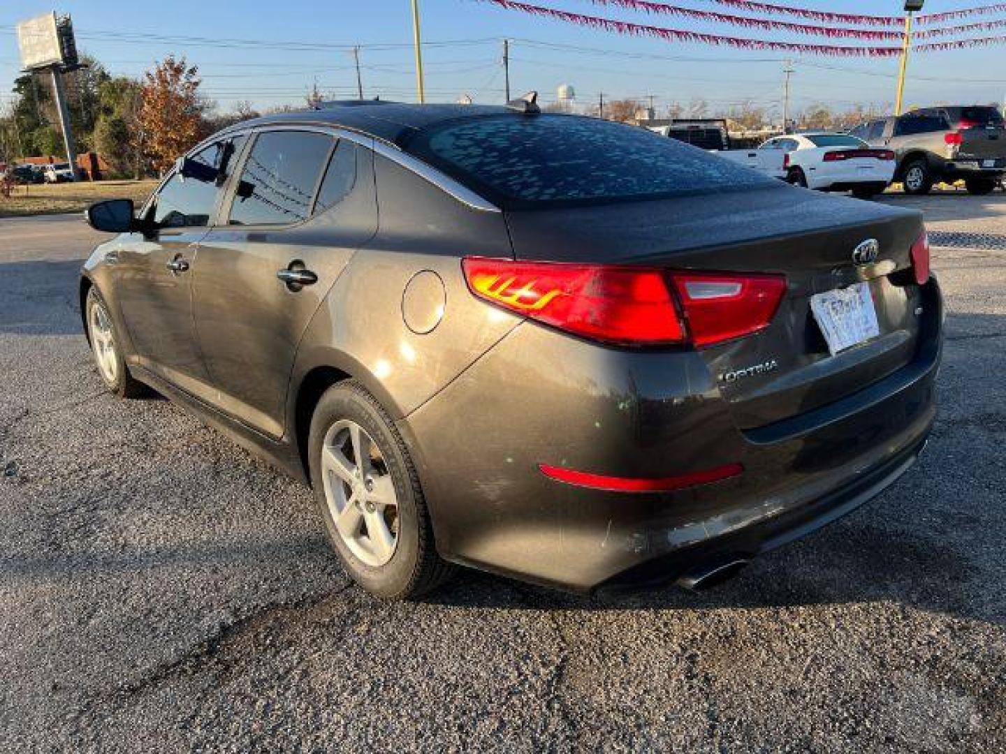2014 GRAY Kia Optima LX (5XXGM4A76EG) with an 2.4L L4 DOHC 16V engine, 6-Speed Automatic transmission, located at 2715 W Pioneer Pkwy, Arlington, TX, 76013, (817) 265-9009, 32.710262, -97.153236 - Photo#8