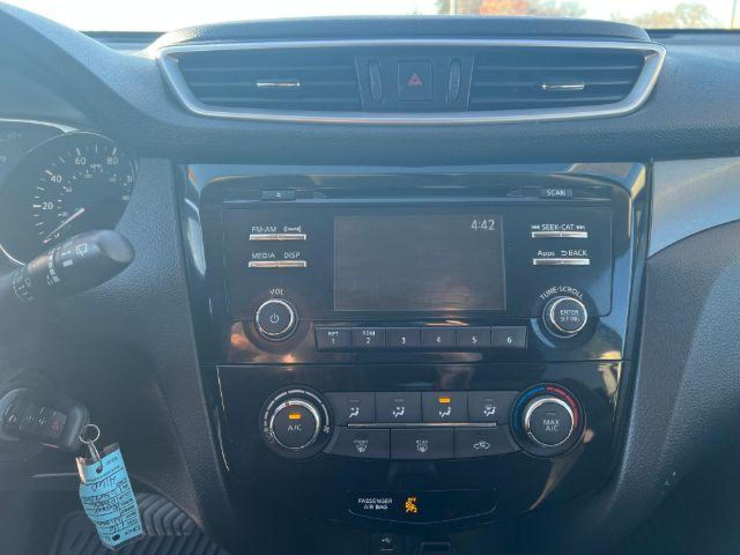 2016 Black Nissan Rogue S 2WD (KNMAT2MT2GP) with an 2.5L L4 DOHC 16V engine, Continuously Variabl transmission, located at 2715 W Pioneer Pkwy, Arlington, TX, 76013, (817) 265-9009, 32.710262, -97.153236 - Photo#16