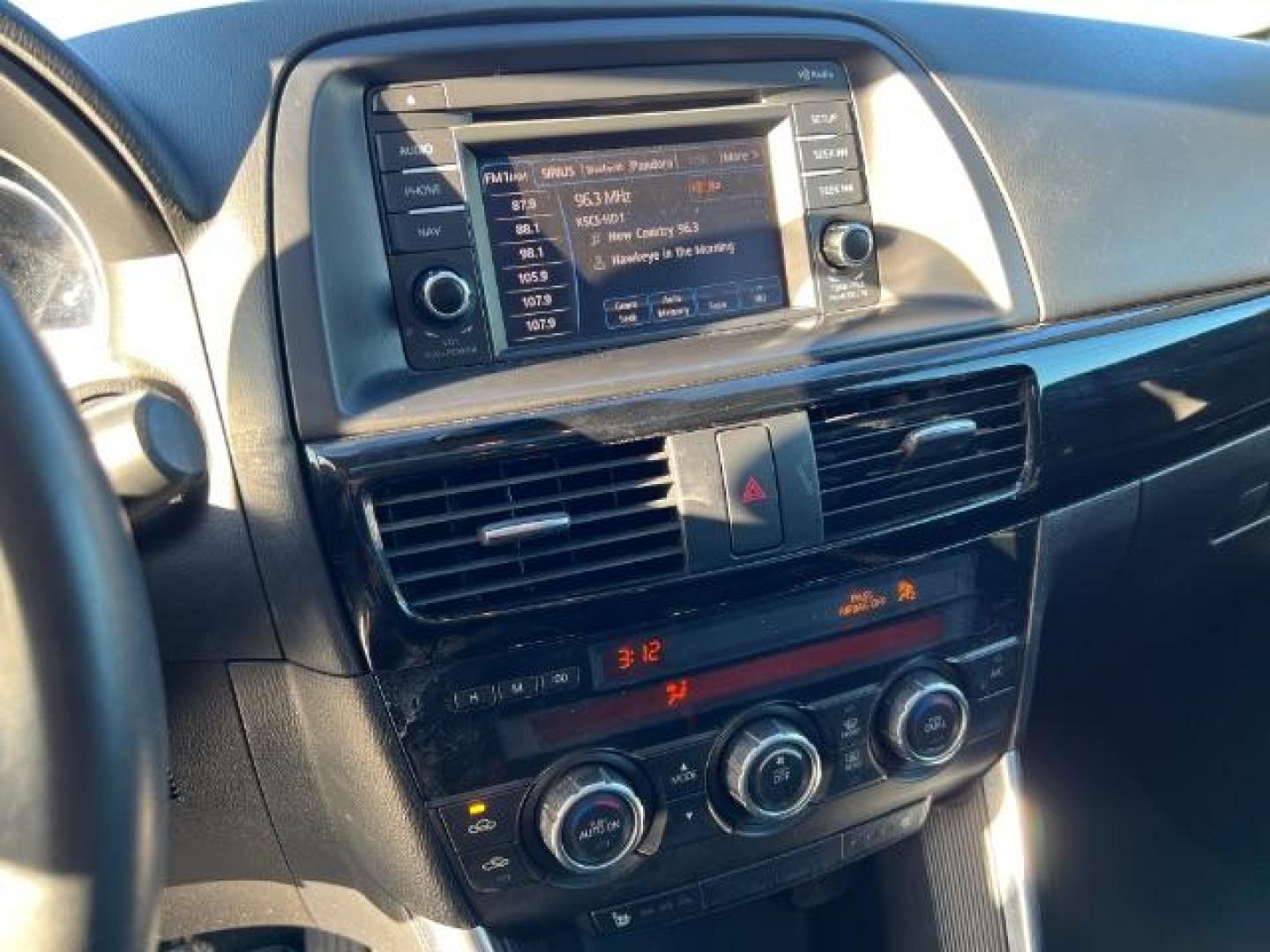 2014 BLACK Mazda CX-5 Grand Touring (JM3KE2DYXE0) with an 2.5L L4 DOHC 16V engine, 6-Speed Automatic transmission, located at 2715 W Pioneer Pkwy, Arlington, TX, 76013, (817) 265-9009, 32.710262, -97.153236 - Photo#18