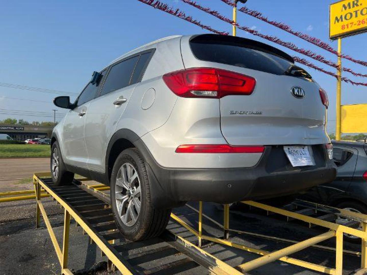 2014 SILVER Kia SPT LX FWD (KNDPB3ACXE7) with an 2.4L V6 DOHC 24V engine, 6-Speed Automatic transmission, located at 2715 W Pioneer Pkwy, Arlington, TX, 76013, (817) 265-9009, 32.710262, -97.153236 - Photo#7