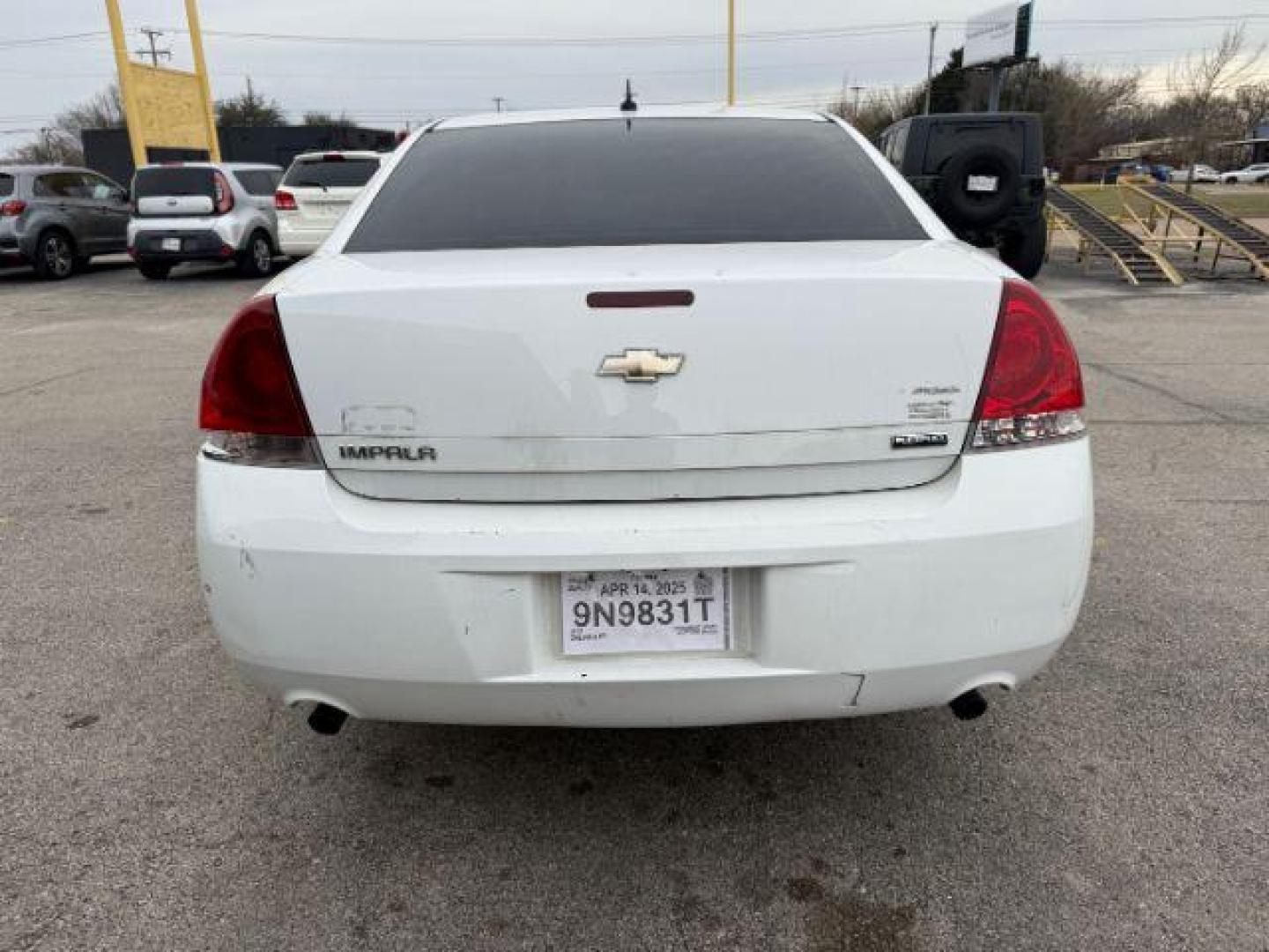 2012 White Chevrolet Impala LS (2G1WA5E35C1) with an 3.6L V6 DOHC 16V FFV engine, 6-Speed Automatic transmission, located at 2715 W Pioneer Pkwy, Arlington, TX, 76013, (817) 265-9009, 32.710262, -97.153236 - Photo#7