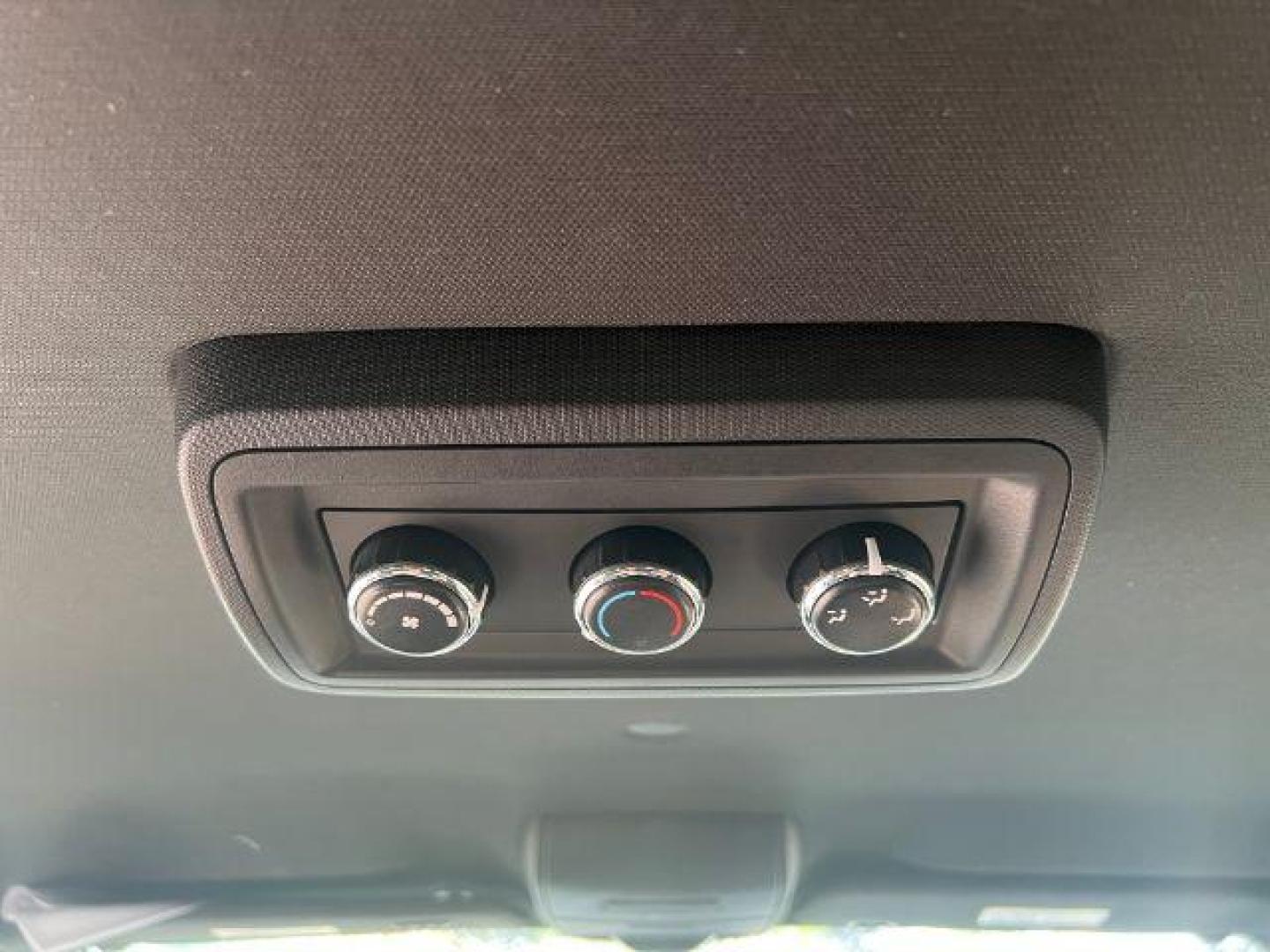 2016 WHITE Dodge Grand Caravan SE (2C4RDGBGXGR) with an 3.6L V6 DOHC 24V engine, 6-Speed Automatic transmission, located at 2715 W Pioneer Pkwy, Arlington, TX, 76013, (817) 265-9009, 32.710262, -97.153236 - Photo#16