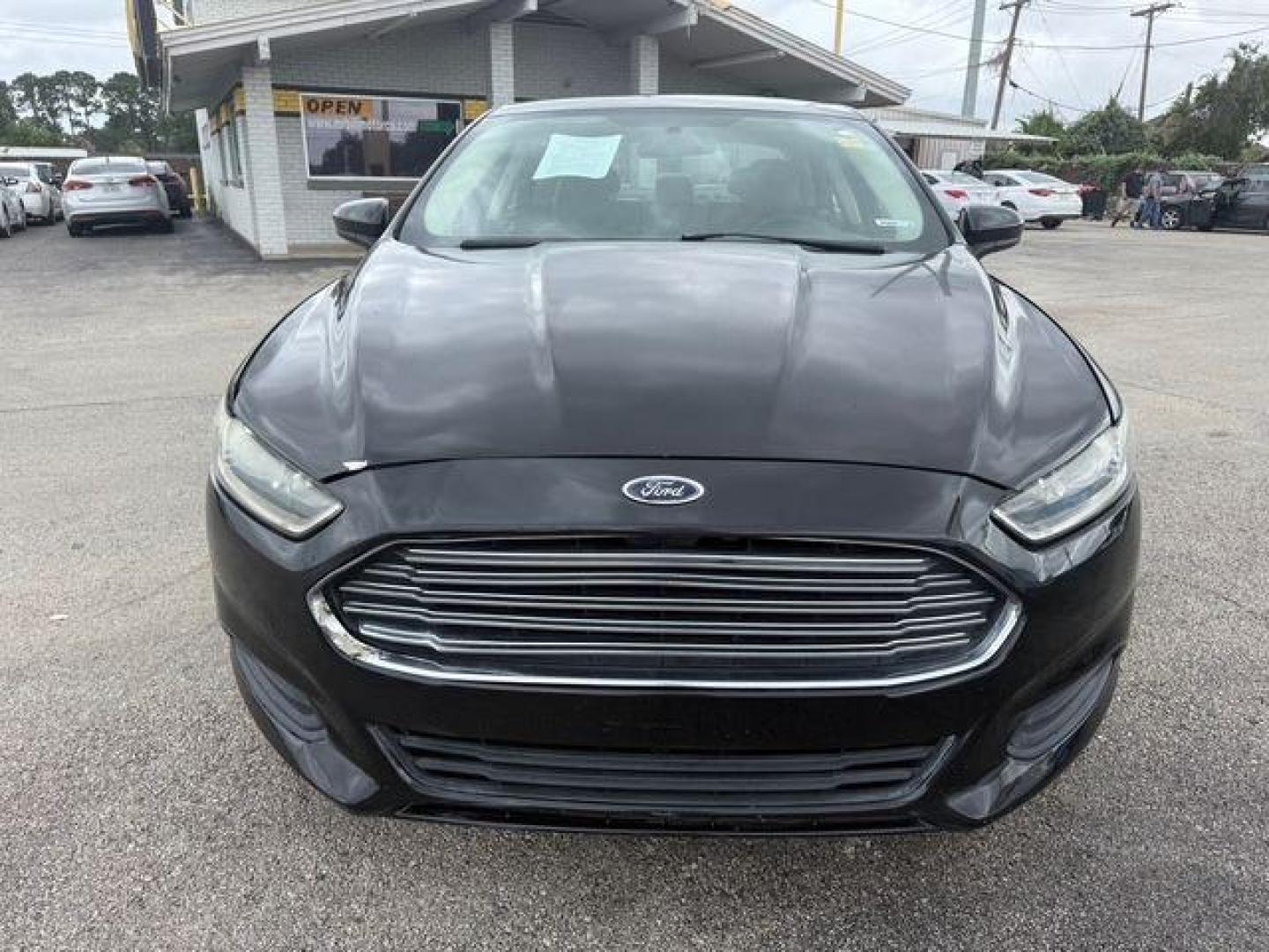 2014 BLACK Ford Fusion S (3FA6P0G77ER) with an 2.5L L4 DOHC 16V engine, located at 2715 W Pioneer Pkwy, Arlington, TX, 76013, (817) 265-9009, 32.710262, -97.153236 - Photo#4