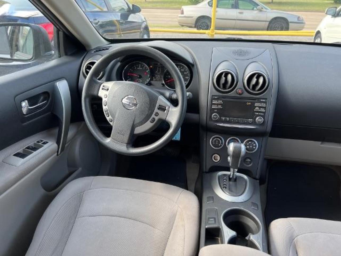 2015 GRAY Nissan Rogue Select S 2WD (JN8AS5MT9FW) with an 2.5L L4 DOHC 16V engine, Continuously Variabl transmission, located at 2715 W Pioneer Pkwy, Arlington, TX, 76013, (817) 265-9009, 32.710262, -97.153236 - Photo#12