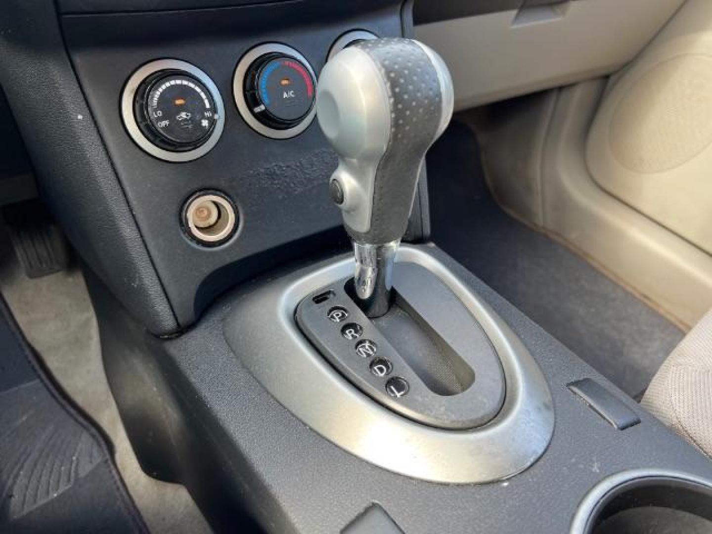 2015 GRAY Nissan Rogue Select S 2WD (JN8AS5MT9FW) with an 2.5L L4 DOHC 16V engine, Continuously Variabl transmission, located at 2715 W Pioneer Pkwy, Arlington, TX, 76013, (817) 265-9009, 32.710262, -97.153236 - Photo#15