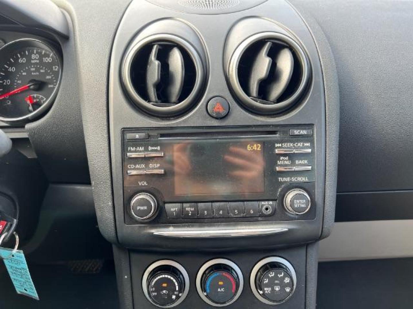 2015 GRAY Nissan Rogue Select S 2WD (JN8AS5MT9FW) with an 2.5L L4 DOHC 16V engine, Continuously Variabl transmission, located at 2715 W Pioneer Pkwy, Arlington, TX, 76013, (817) 265-9009, 32.710262, -97.153236 - Photo#16