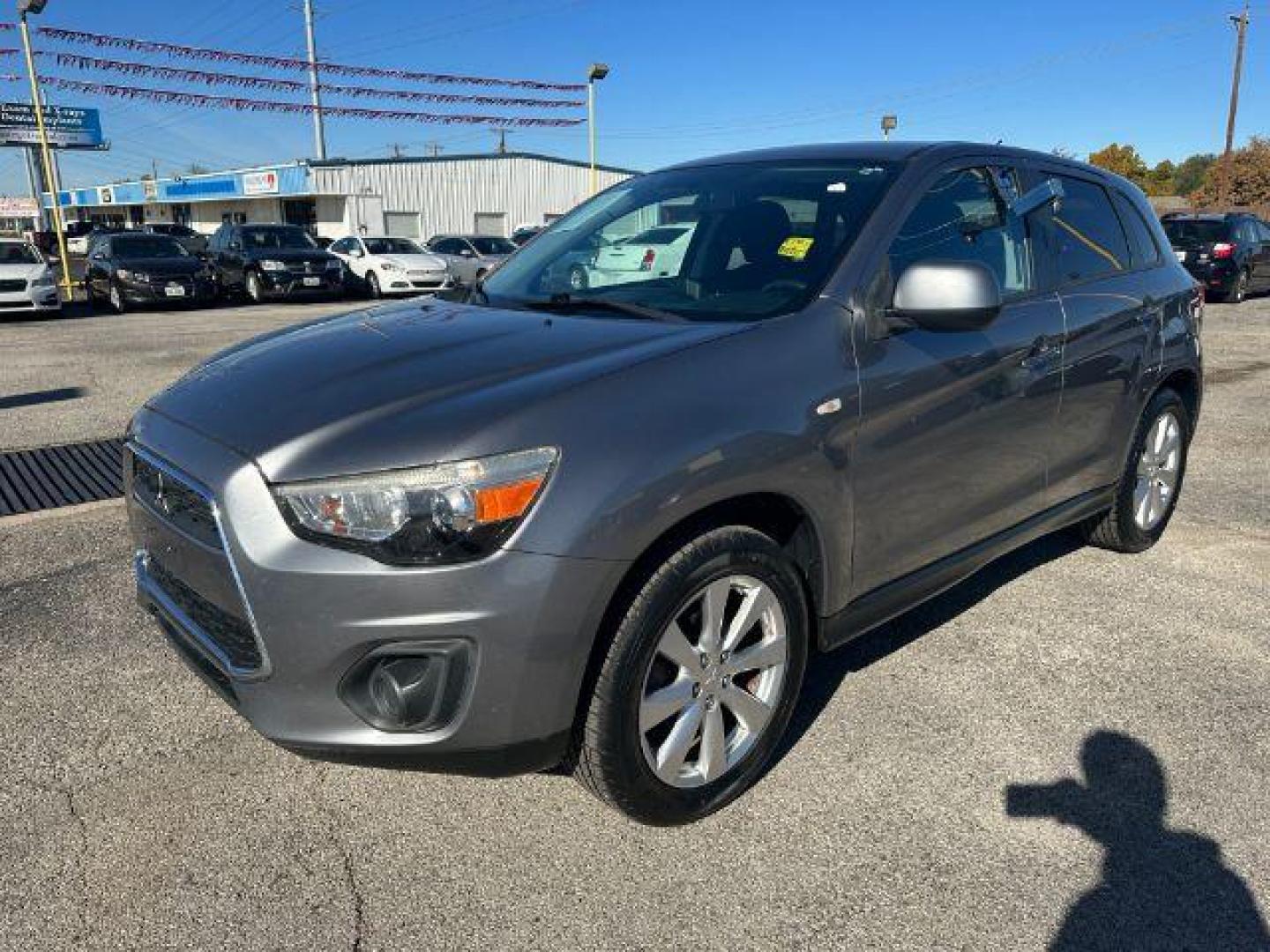 2015 SILVER Mitsubishi Outlander Sport ES 2WD (4A4AP3AU6FE) with an 2.0L L4 DOHC 16V engine, Continuously Variabl transmission, located at 2715 W Pioneer Pkwy, Arlington, TX, 76013, (817) 265-9009, 32.710262, -97.153236 - Photo#2