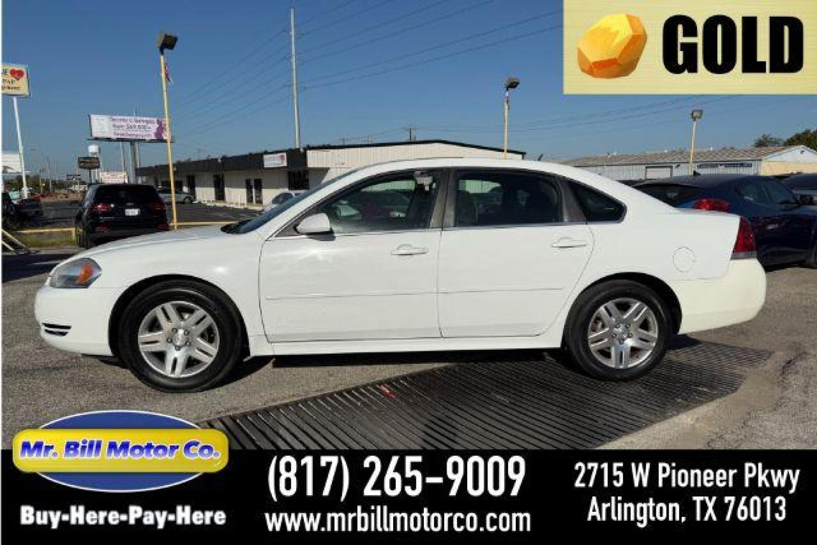 2014 WHITE Chevrolet Impala Limited LT (2G1WB5E3XE1) with an 3.6L V6 DOHC 16V FFV engine, 6-Speed Automatic transmission, located at 2715 W Pioneer Pkwy, Arlington, TX, 76013, (817) 265-9009, 32.710262, -97.153236 - Photo#0