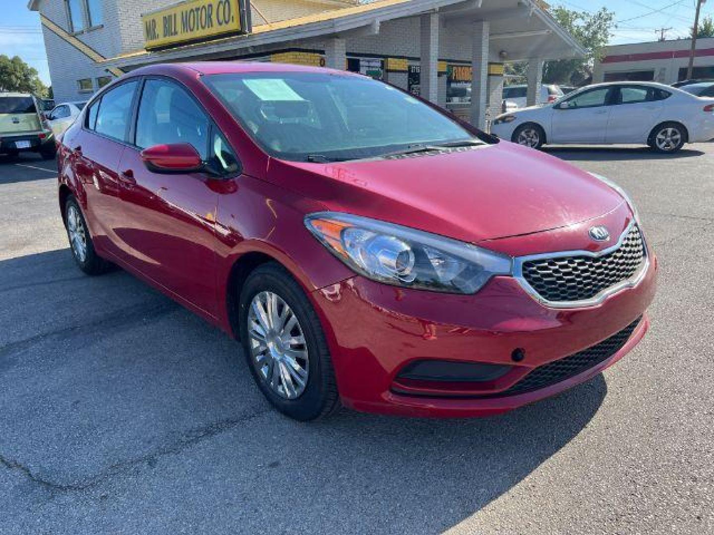 2016 RED Kia Forte LX w/Popular Package (KNAFK4A6XG5) with an 1.8L L4 DOHC 16V engine, located at 2715 W Pioneer Pkwy, Arlington, TX, 76013, (817) 265-9009, 32.710262, -97.153236 - Photo#4