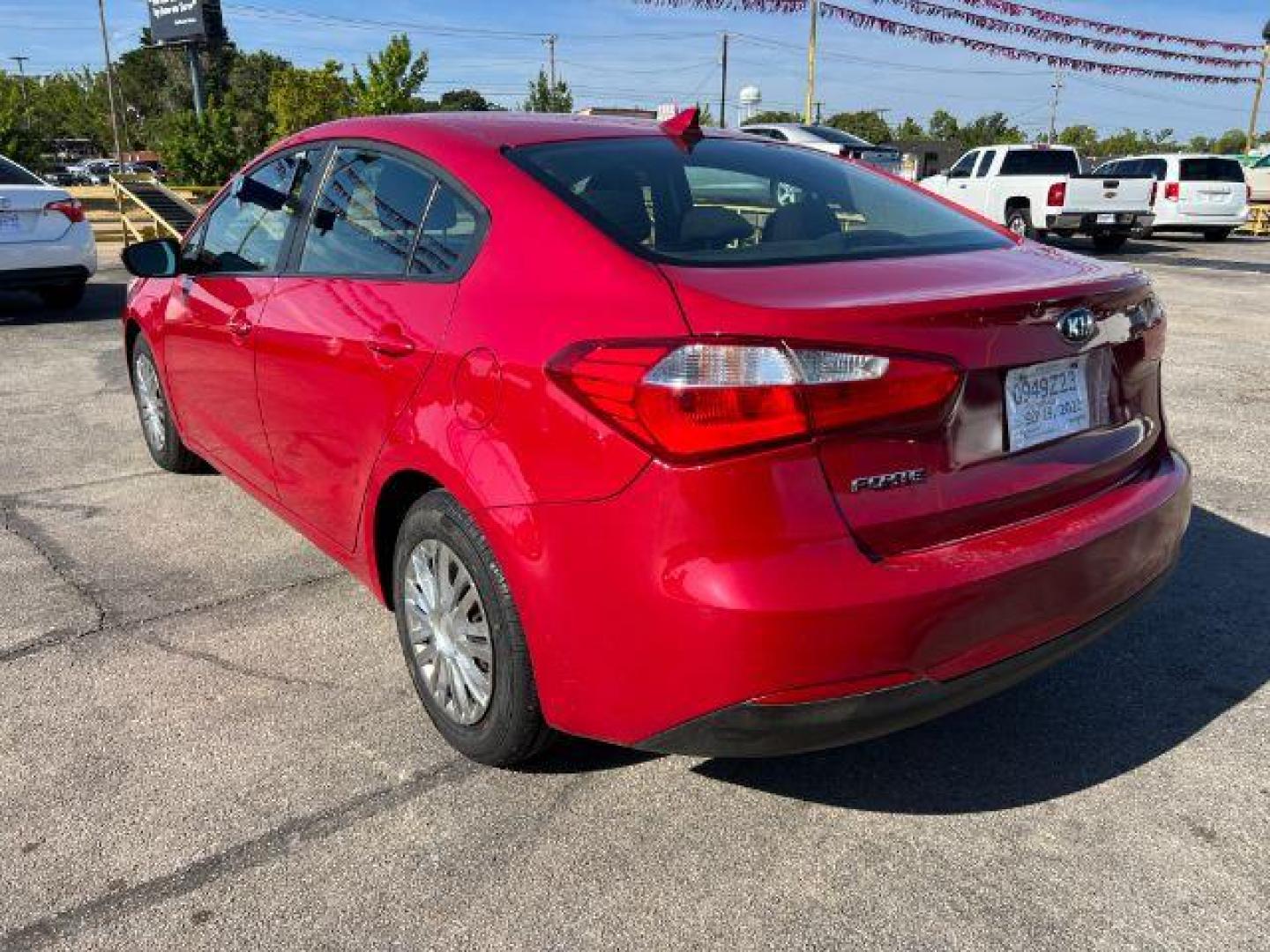 2016 RED Kia Forte LX w/Popular Package (KNAFK4A6XG5) with an 1.8L L4 DOHC 16V engine, located at 2715 W Pioneer Pkwy, Arlington, TX, 76013, (817) 265-9009, 32.710262, -97.153236 - Photo#8