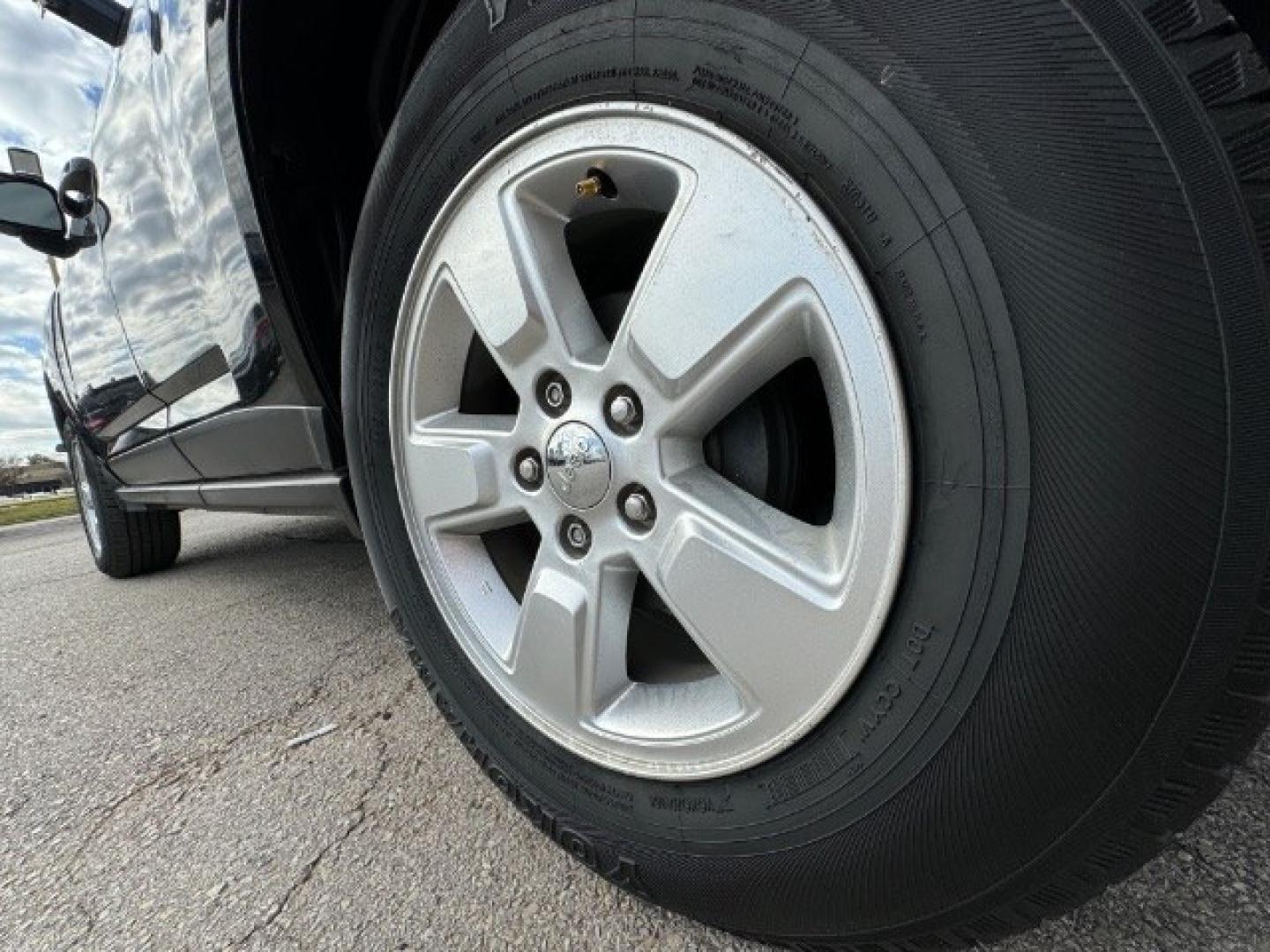 2014 BLACK Jeep Compass Sport FWD (1C4NJCBA3ED) with an 2.0L L4 DOHC 16V engine, located at 2715 W Pioneer Pkwy, Arlington, TX, 76013, (817) 265-9009, 32.710262, -97.153236- Photo#8