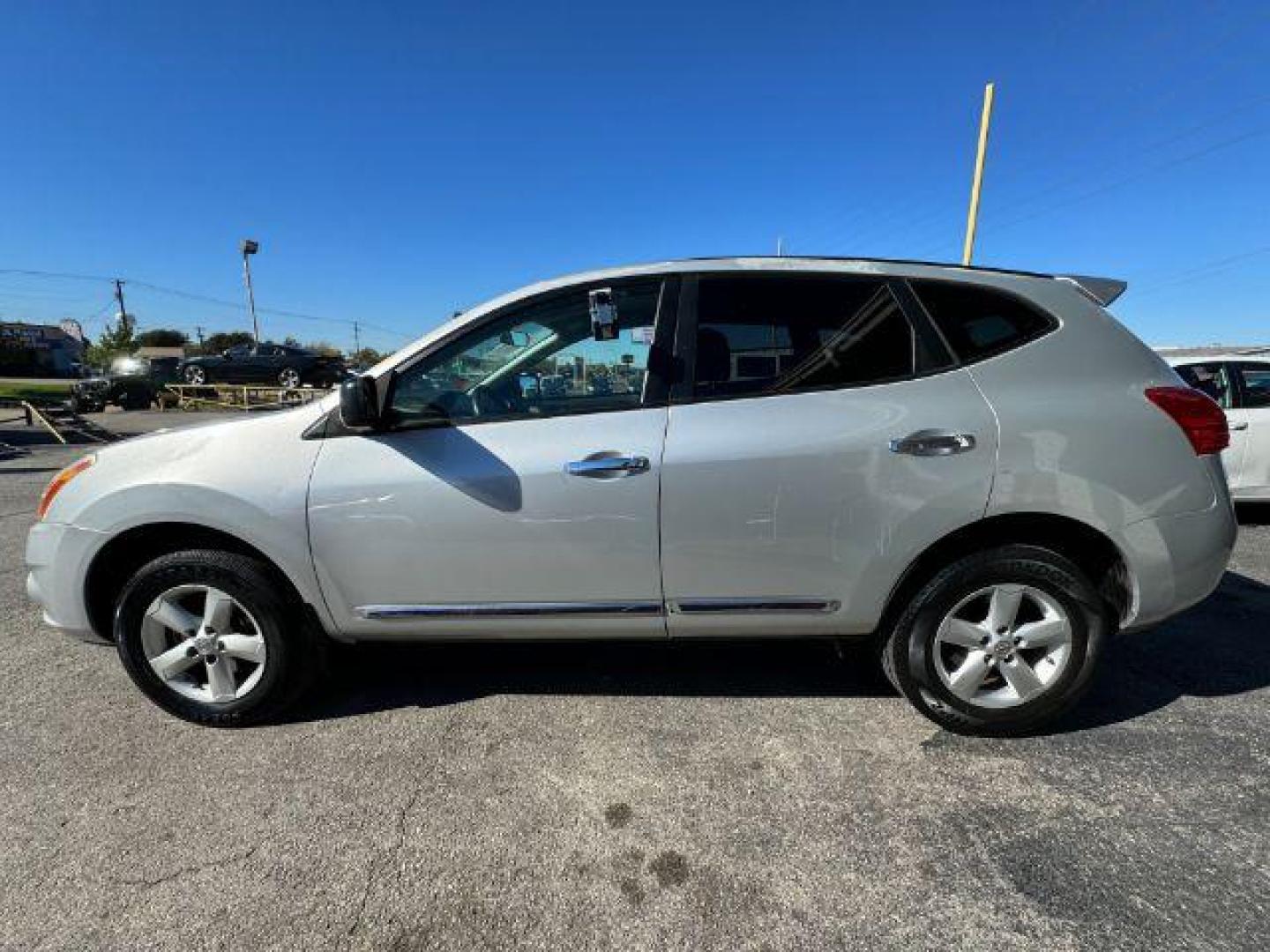 2012 SILVER Nissan Rogue S 2WD (JN8AS5MT9CW) with an 2.5L L4 DOHC 16V engine, Continuously Variabl transmission, located at 2715 W Pioneer Pkwy, Arlington, TX, 76013, (817) 265-9009, 32.710262, -97.153236 - Photo#1