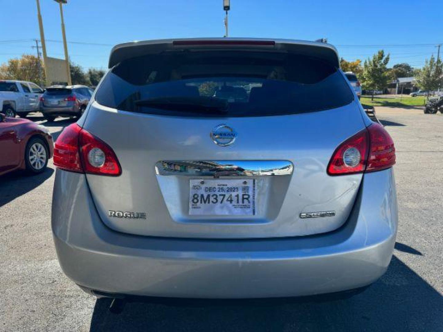 2012 SILVER Nissan Rogue S 2WD (JN8AS5MT9CW) with an 2.5L L4 DOHC 16V engine, Continuously Variabl transmission, located at 2715 W Pioneer Pkwy, Arlington, TX, 76013, (817) 265-9009, 32.710262, -97.153236 - Photo#6