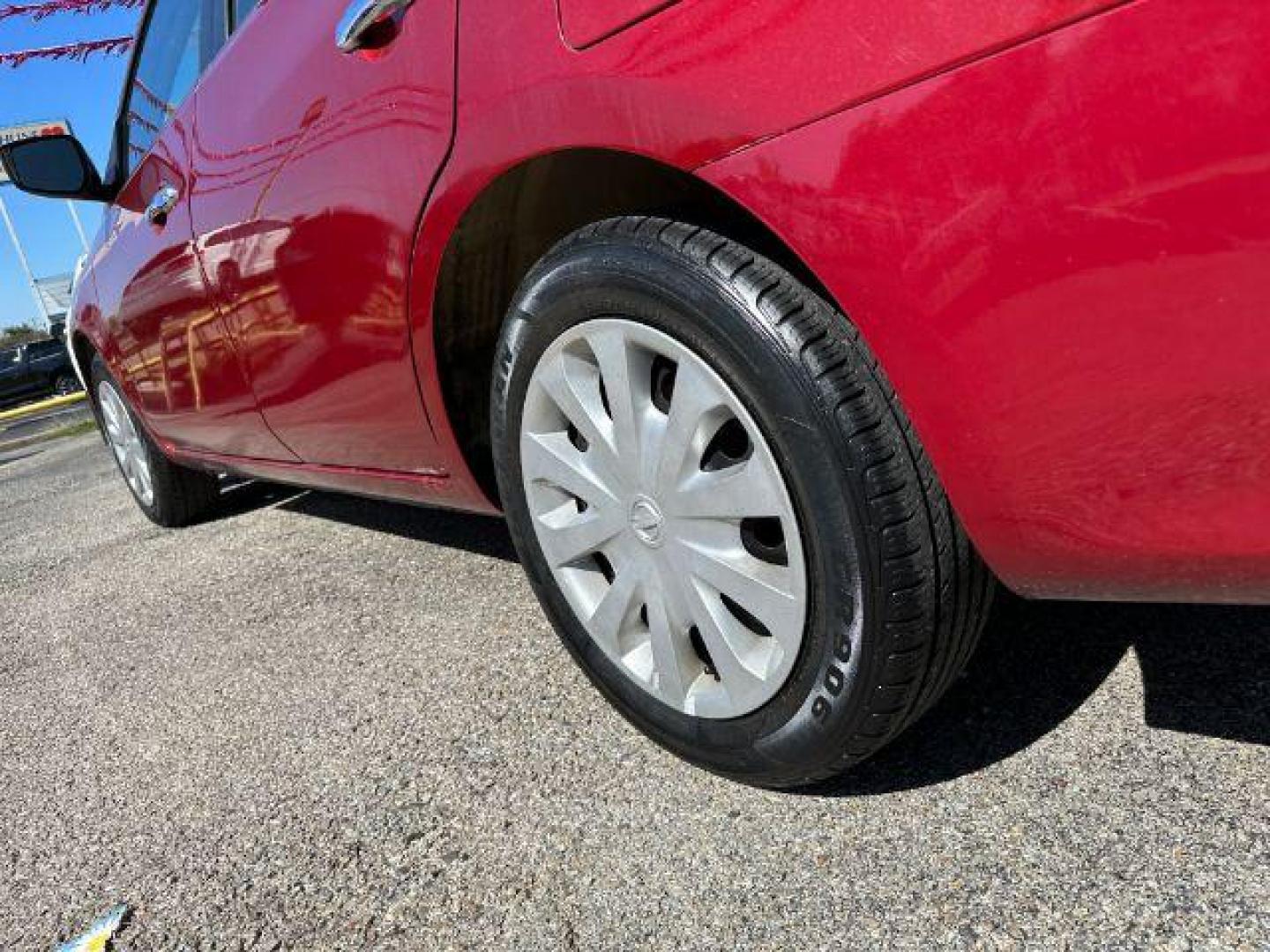 2017 Red Nissan Versa 1.6 S 4A (3N1CN7APXHK) with an 1.6L L4 DOHC 16V engine, 4-Speed Automatic transmission, located at 2715 W Pioneer Pkwy, Arlington, TX, 76013, (817) 265-9009, 32.710262, -97.153236 - Photo#8