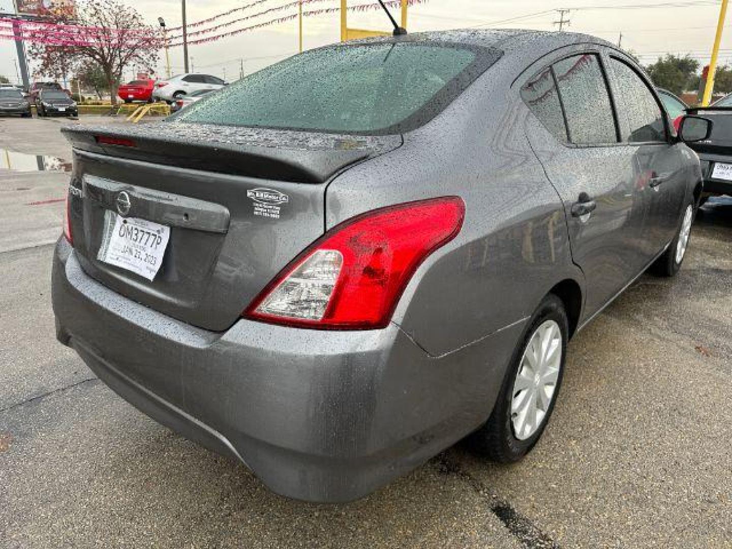 2019 GRAY Nissan Versa 1.6 S Plus (3N1CN7AP3KL) with an 1.6L L4 DOHC 16V engine, Continuously Variabl transmission, located at 2715 W Pioneer Pkwy, Arlington, TX, 76013, (817) 265-9009, 32.710262, -97.153236 - Photo#5