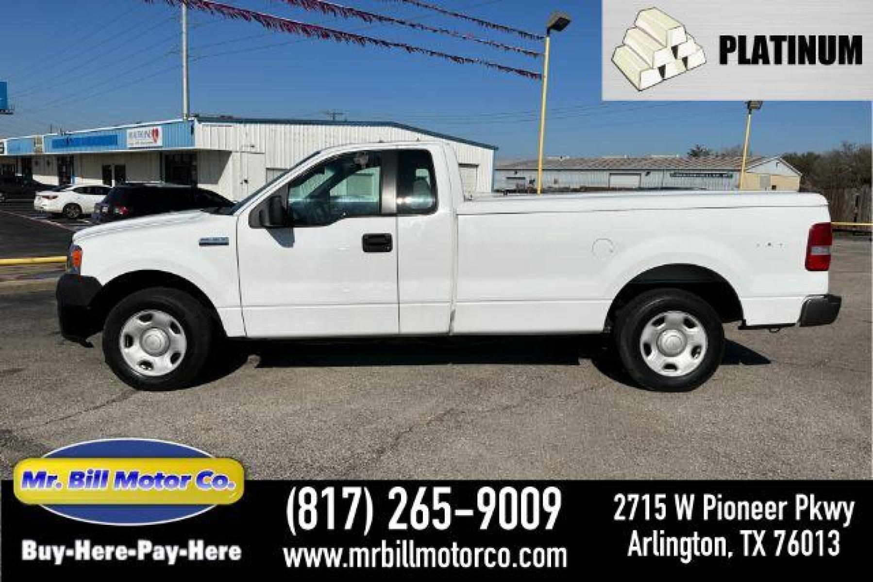 2006 WHITE Ford F-150 XLT 2WD (1FTRF12W66N) with an 4.6L V8 SOHC 16V engine, located at 2715 W Pioneer Pkwy, Arlington, TX, 76013, (817) 265-9009, 32.710262, -97.153236 - Photo #0