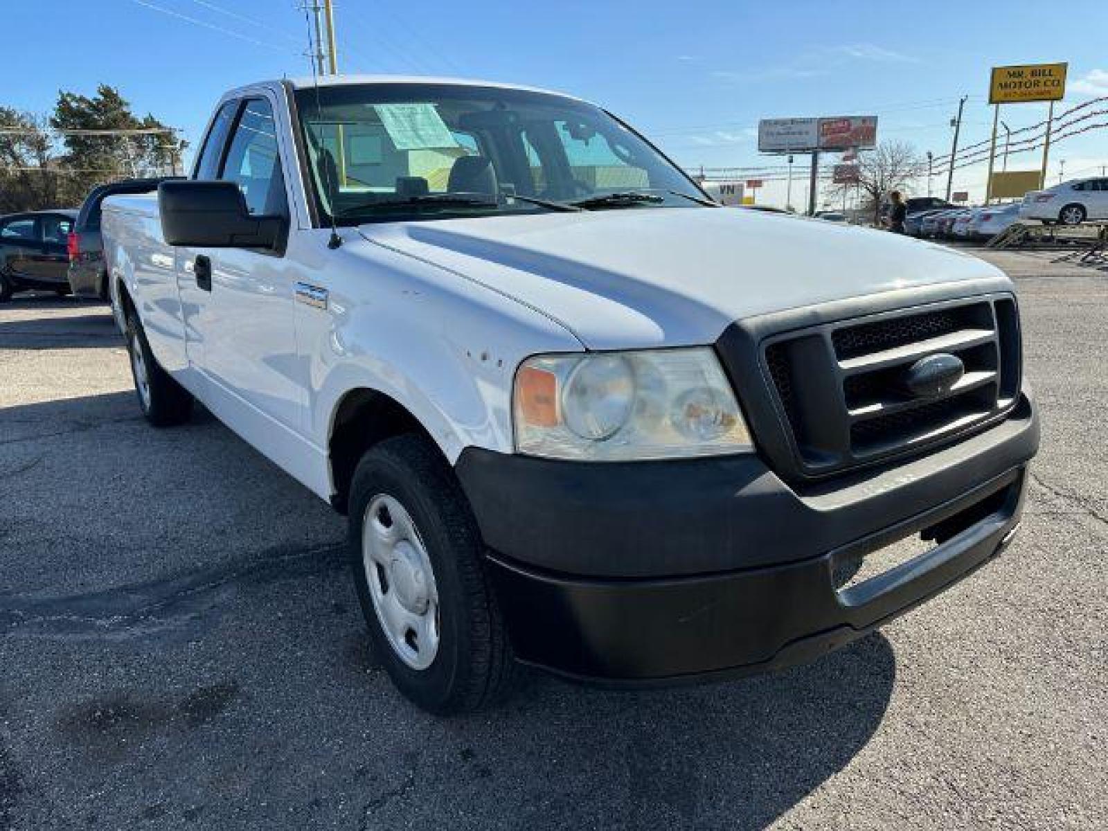 2006 WHITE Ford F-150 XLT 2WD (1FTRF12W66N) with an 4.6L V8 SOHC 16V engine, located at 2715 W Pioneer Pkwy, Arlington, TX, 76013, (817) 265-9009, 32.710262, -97.153236 - Photo #5