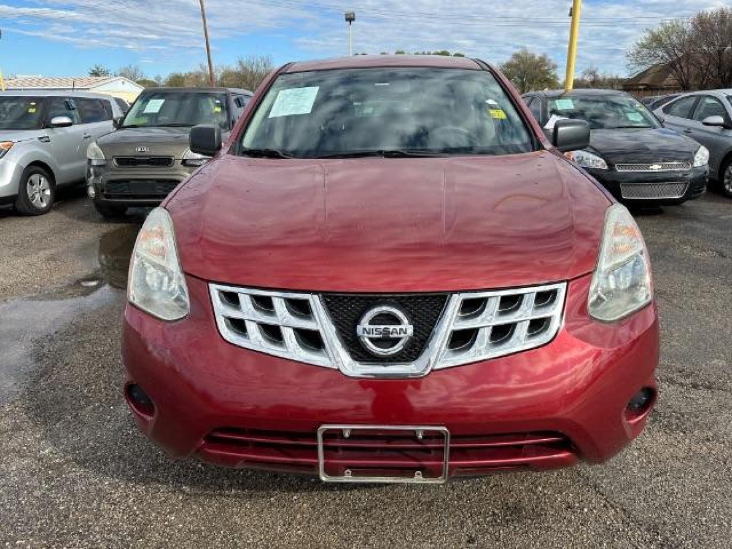 2011 Cayenne Red Pearl Nissan Rogue S 2WD (JN8AS5MT4BW) with an 2.5L L4 DOHC 16V engine, Continuously Variabl transmission, located at 2715 W Pioneer Pkwy, Arlington, TX, 76013, (817) 265-9009, 32.710262, -97.153236 - Photo#3