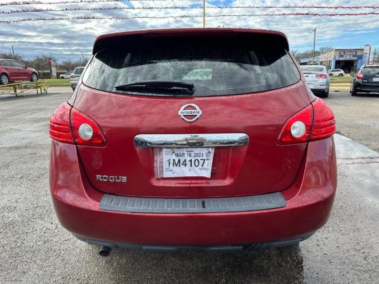 2011 Cayenne Red Pearl Nissan Rogue S 2WD (JN8AS5MT4BW) with an 2.5L L4 DOHC 16V engine, Continuously Variabl transmission, located at 2715 W Pioneer Pkwy, Arlington, TX, 76013, (817) 265-9009, 32.710262, -97.153236 - Photo#6