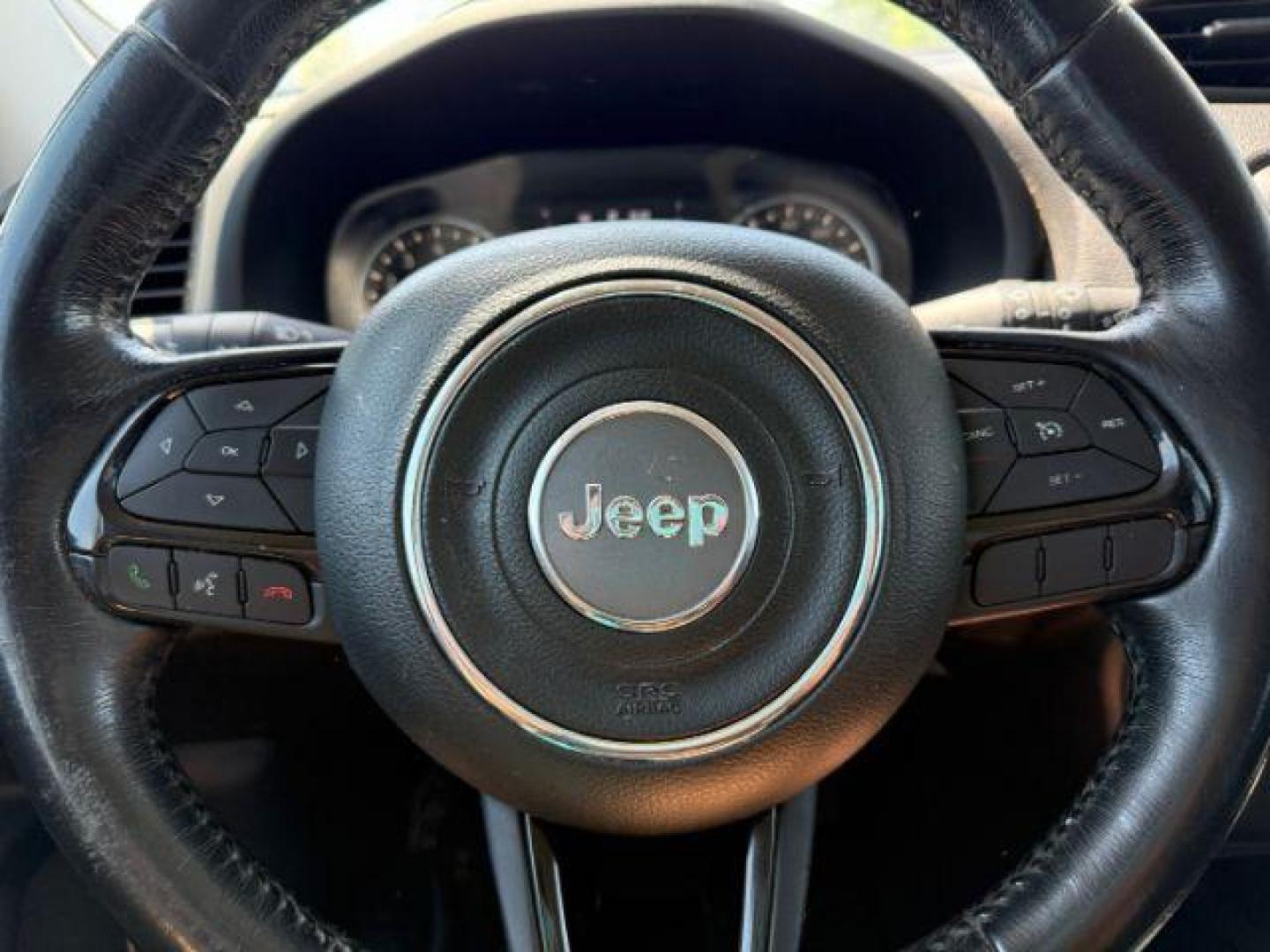 2019 SILVER Jeep Renegade Latitude (ZACNJABB5KP) with an 2.4L L4 DOHC 16V engine, 9-Speed Automatic transmission, located at 2715 W Pioneer Pkwy, Arlington, TX, 76013, (817) 265-9009, 32.710262, -97.153236 - Photo#18
