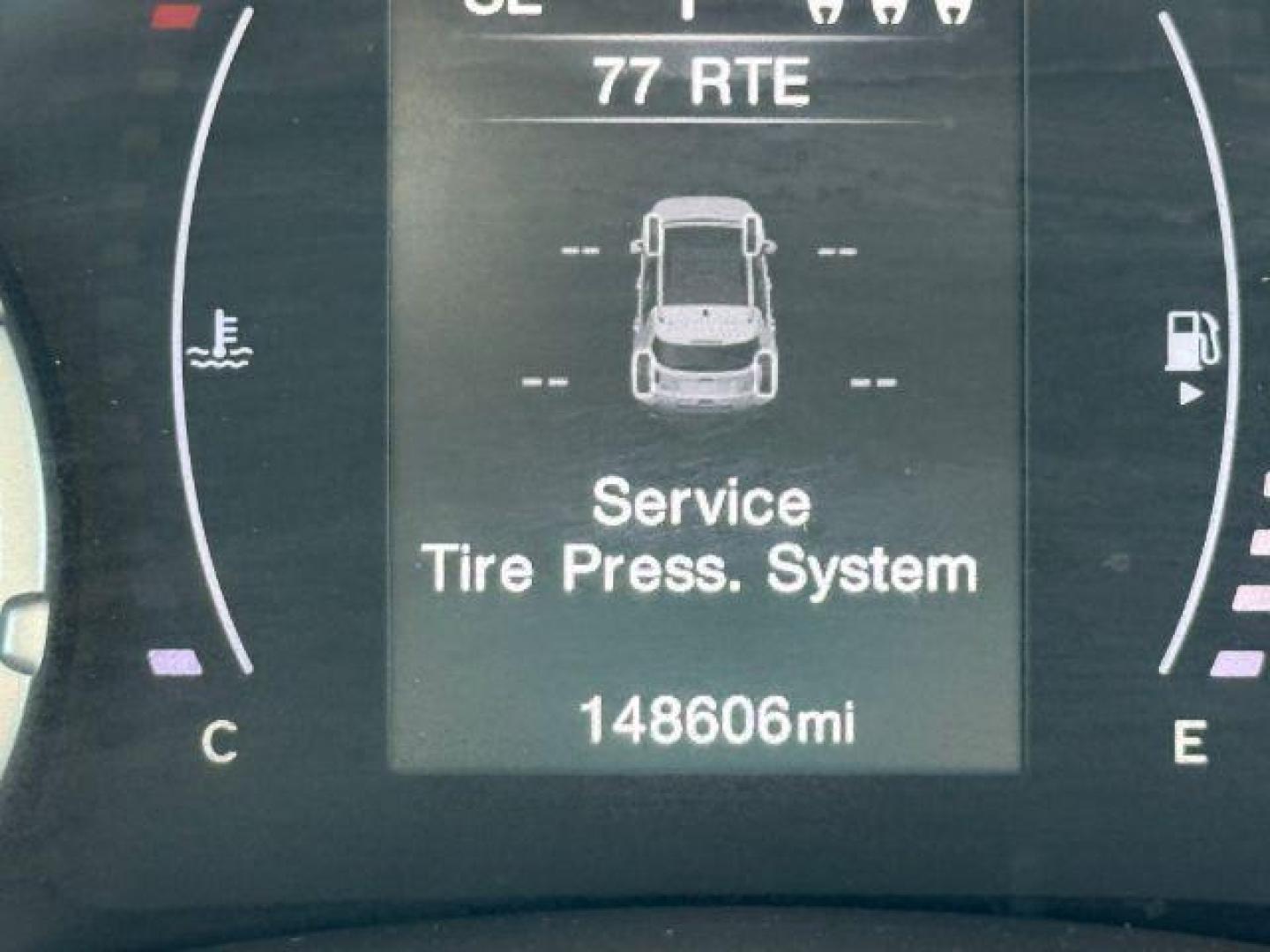 2019 SILVER Jeep Renegade Latitude (ZACNJABB5KP) with an 2.4L L4 DOHC 16V engine, 9-Speed Automatic transmission, located at 2715 W Pioneer Pkwy, Arlington, TX, 76013, (817) 265-9009, 32.710262, -97.153236 - Photo#1
