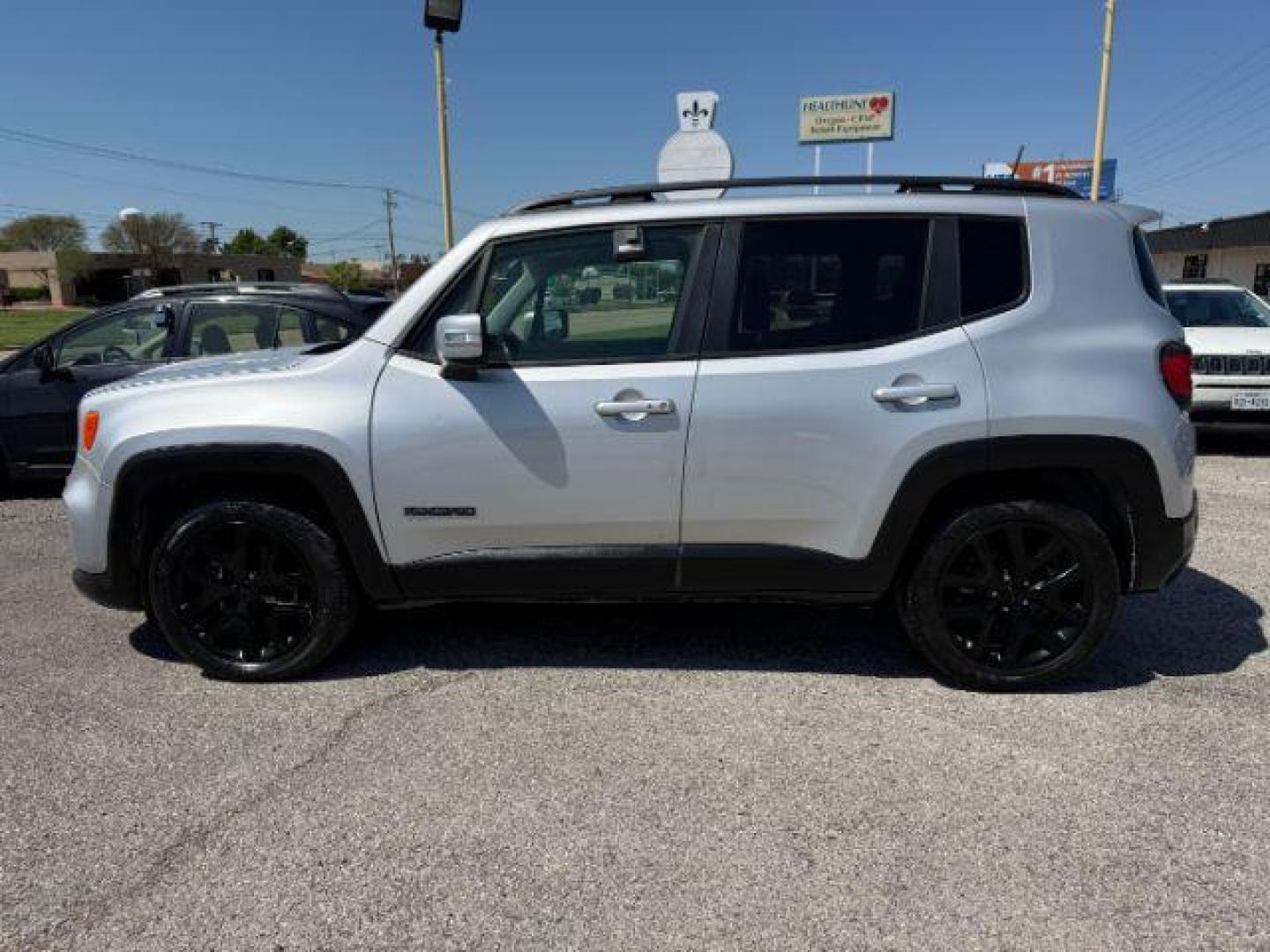 2019 SILVER Jeep Renegade Latitude (ZACNJABB5KP) with an 2.4L L4 DOHC 16V engine, 9-Speed Automatic transmission, located at 2715 W Pioneer Pkwy, Arlington, TX, 76013, (817) 265-9009, 32.710262, -97.153236 - Photo#2