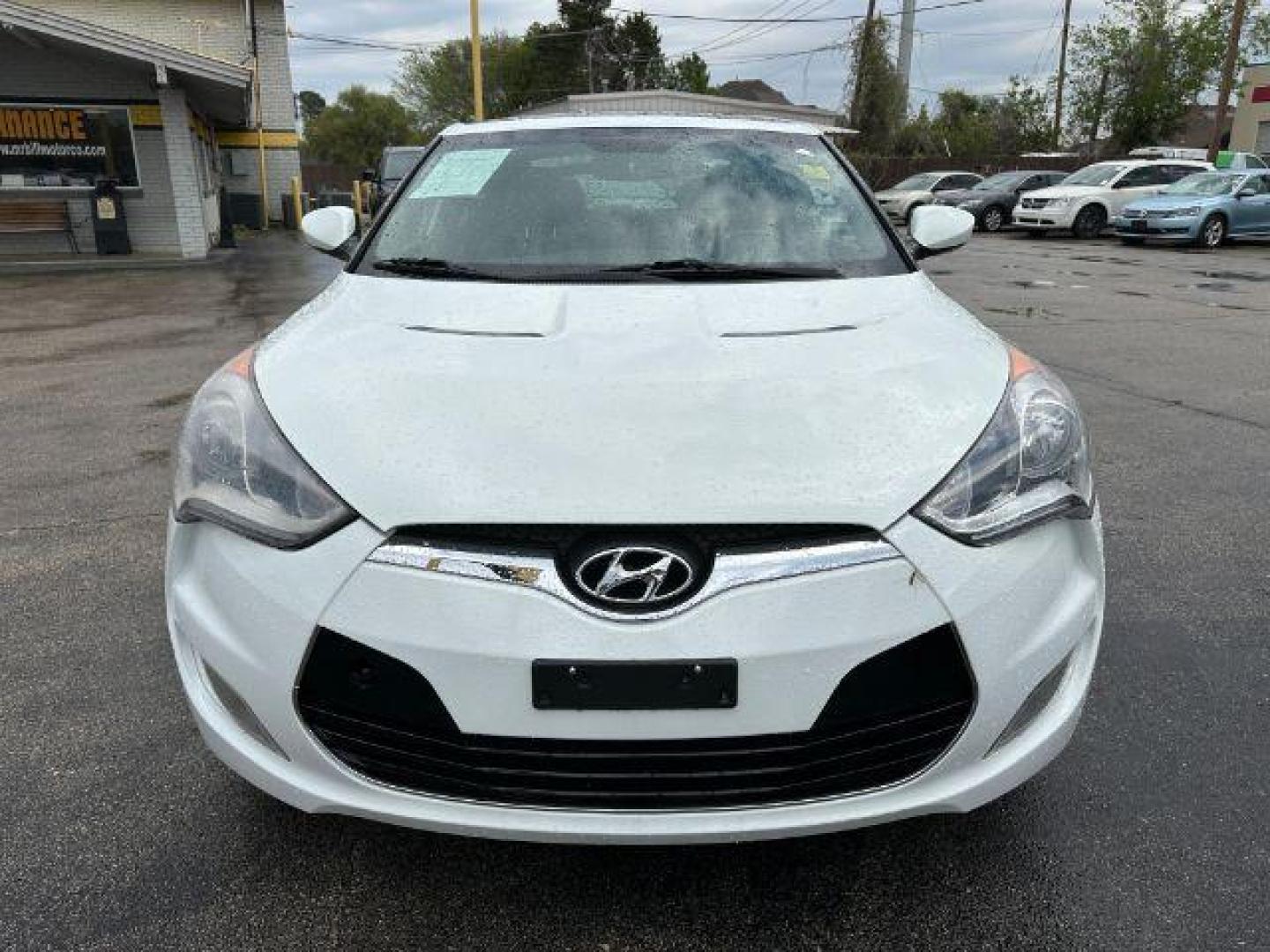 2013 WHITE Hyundai Veloster Base (KMHTC6AD9DU) with an 1.6L L4 DOHC 16V engine, located at 2715 W Pioneer Pkwy, Arlington, TX, 76013, (817) 265-9009, 32.710262, -97.153236 - Photo#3