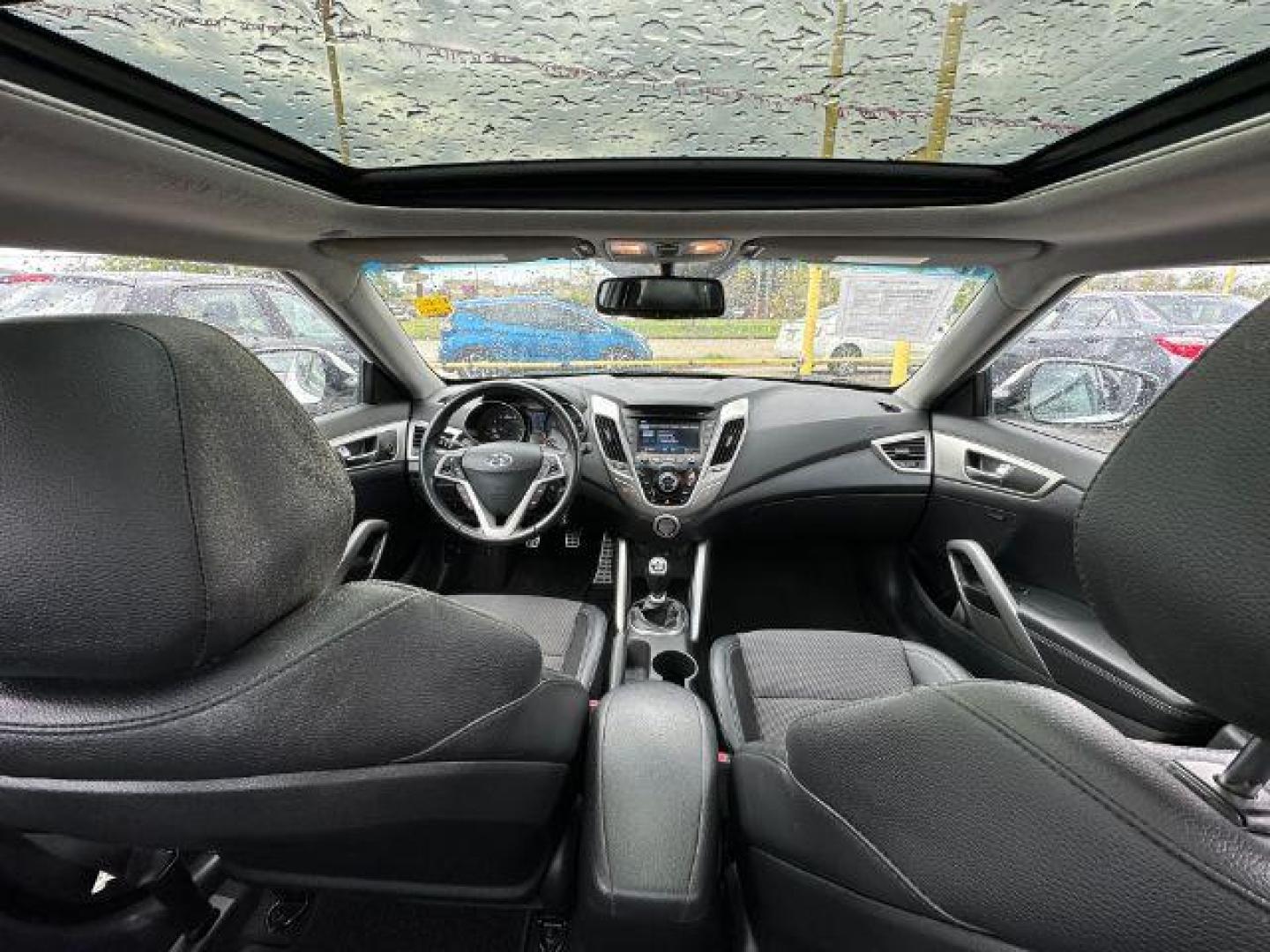 2013 WHITE Hyundai Veloster Base (KMHTC6AD9DU) with an 1.6L L4 DOHC 16V engine, located at 2715 W Pioneer Pkwy, Arlington, TX, 76013, (817) 265-9009, 32.710262, -97.153236 - Photo#12