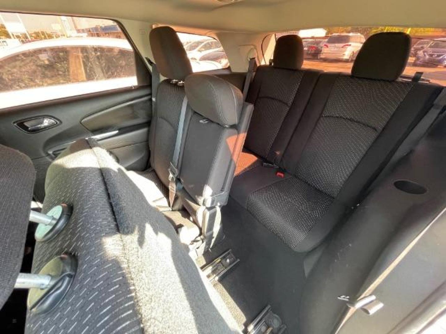 2018 WHITE Dodge Journey SE (3C4PDCAB3JT) with an 2.4L L4 DOHC 16V engine, 4-Speed Automatic transmission, located at 2715 W Pioneer Pkwy, Arlington, TX, 76013, (817) 265-9009, 32.710262, -97.153236 - Photo#13