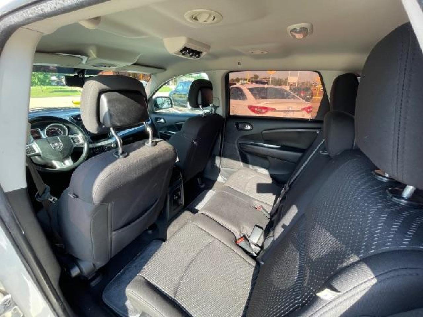 2018 WHITE Dodge Journey SE (3C4PDCAB3JT) with an 2.4L L4 DOHC 16V engine, 4-Speed Automatic transmission, located at 2715 W Pioneer Pkwy, Arlington, TX, 76013, (817) 265-9009, 32.710262, -97.153236 - Photo#14