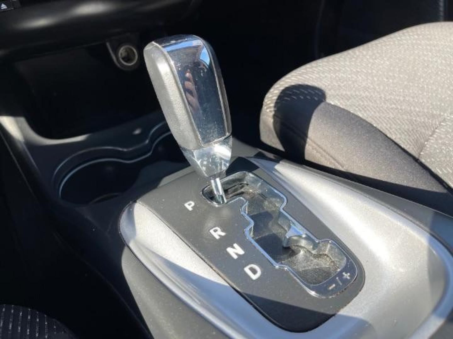 2018 WHITE Dodge Journey SE (3C4PDCAB3JT) with an 2.4L L4 DOHC 16V engine, 4-Speed Automatic transmission, located at 2715 W Pioneer Pkwy, Arlington, TX, 76013, (817) 265-9009, 32.710262, -97.153236 - Photo#15