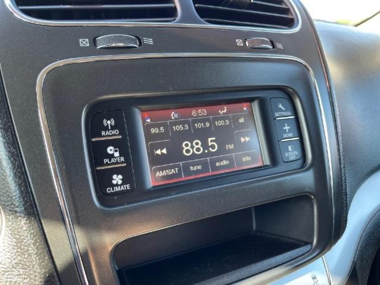 2018 WHITE Dodge Journey SE (3C4PDCAB3JT) with an 2.4L L4 DOHC 16V engine, 4-Speed Automatic transmission, located at 2715 W Pioneer Pkwy, Arlington, TX, 76013, (817) 265-9009, 32.710262, -97.153236 - Photo#16