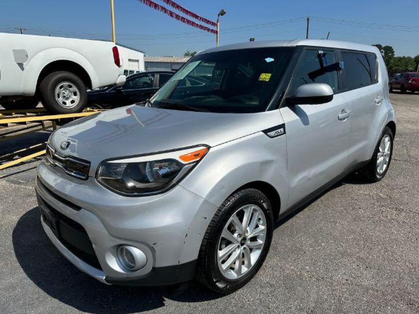 2018 SILVER Kia Soul + (KNDJP3A53J7) with an 2.0L L4 DOHC 16V engine, 6-Speed Automatic transmission, located at 2715 W Pioneer Pkwy, Arlington, TX, 76013, (817) 265-9009, 32.710262, -97.153236 - Photo#2